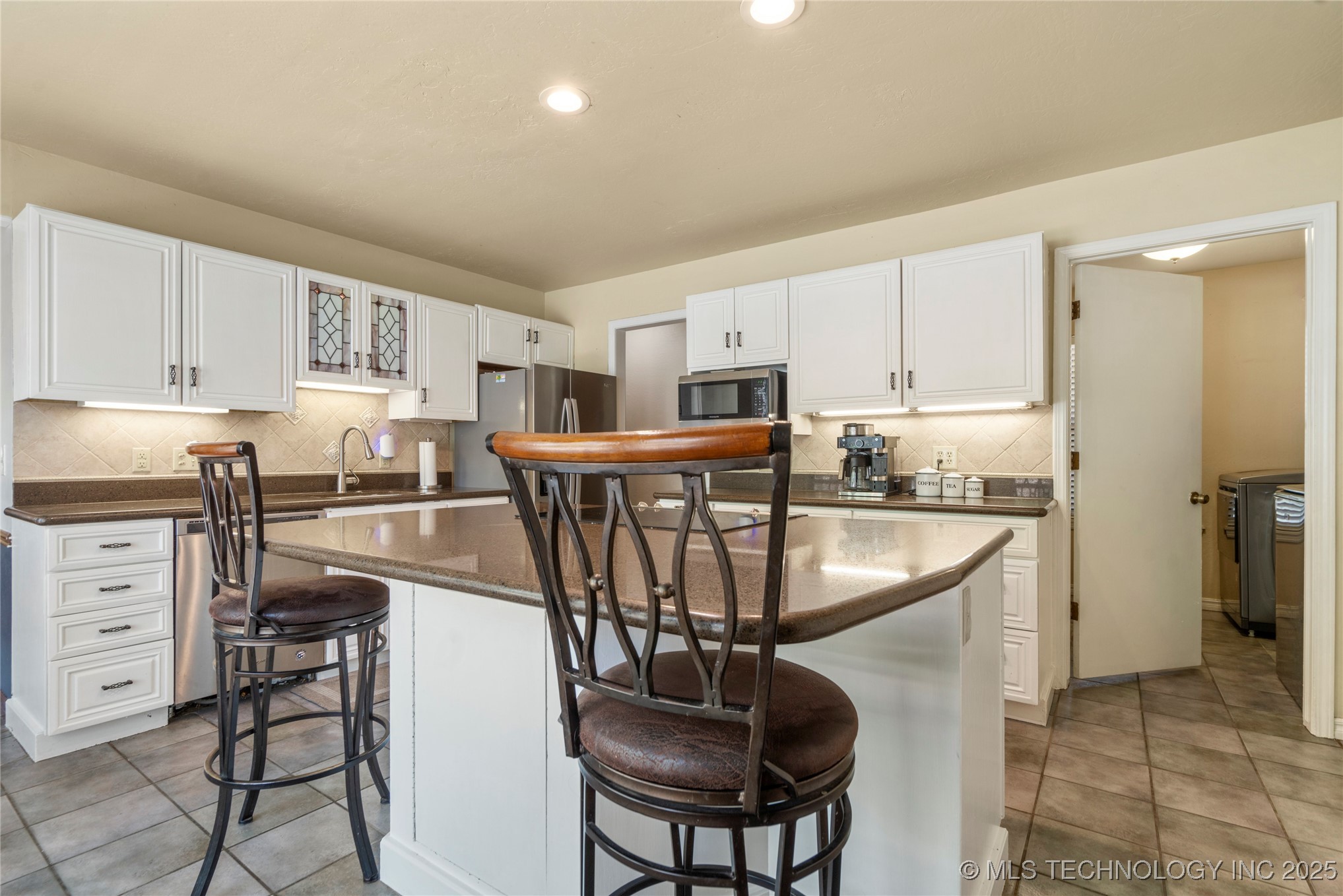 10421 S Richmond Place Property Photo 15