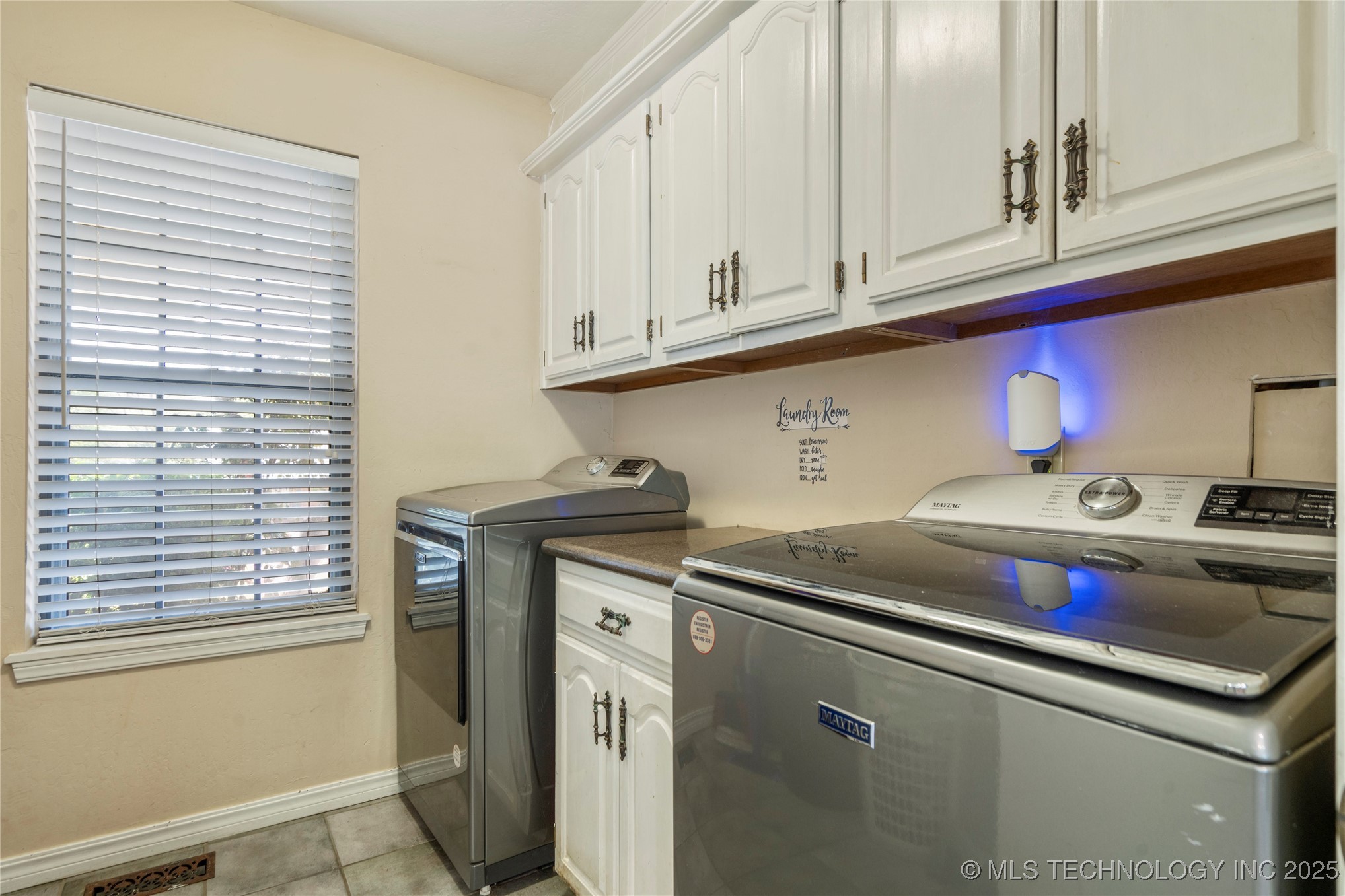 10421 S Richmond Place Property Photo 18