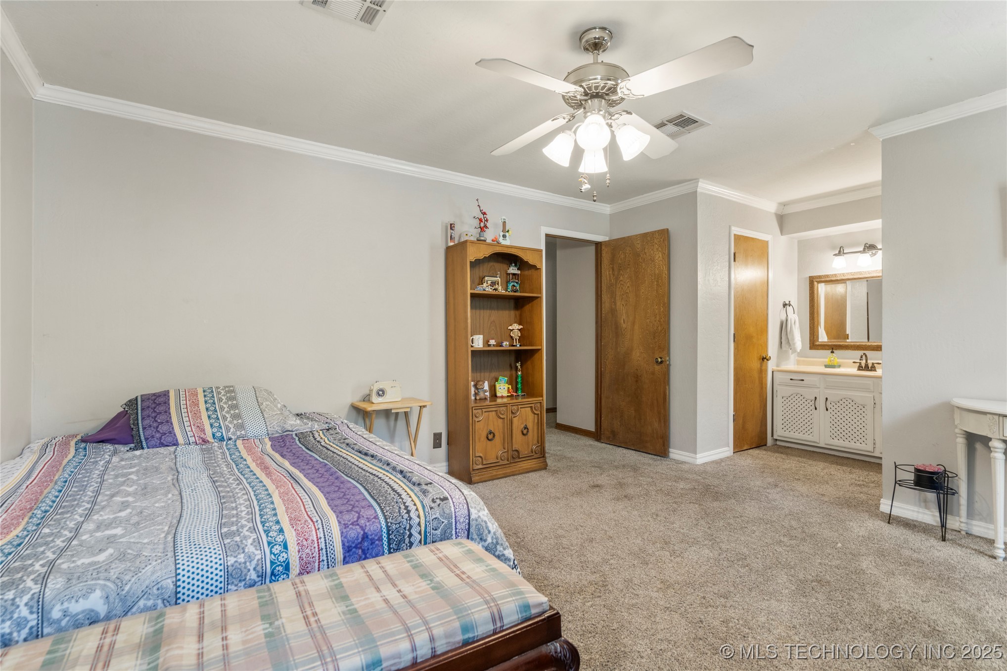 10421 S Richmond Place Property Photo 37