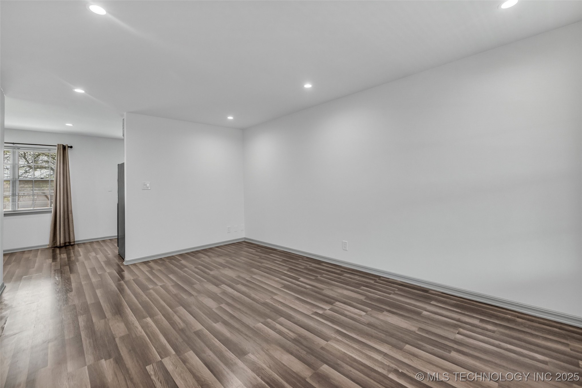 4517 S Peoria Avenue 31a Property Photo 4
