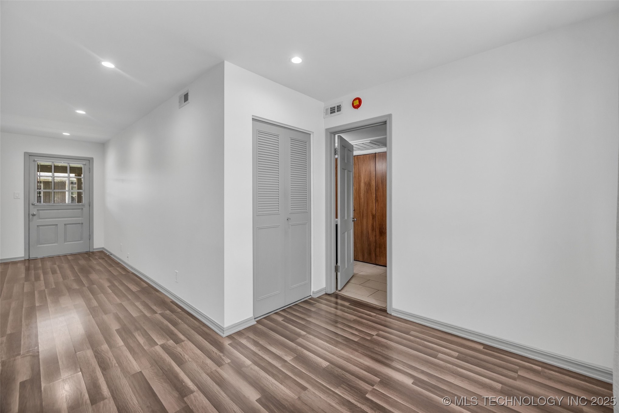4517 S Peoria Avenue 31a Property Photo 12