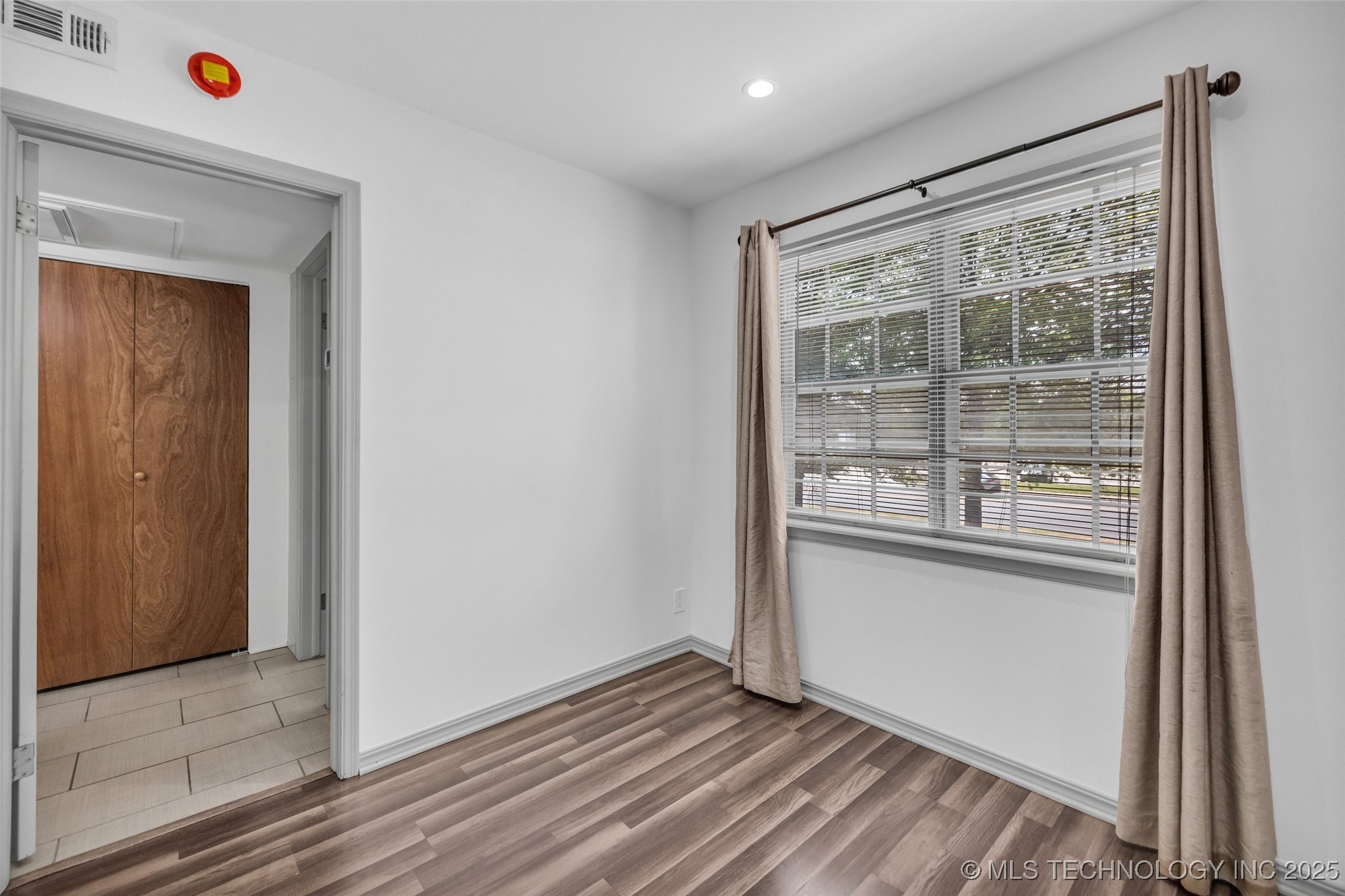 4517 S Peoria Avenue 31a Property Photo 13