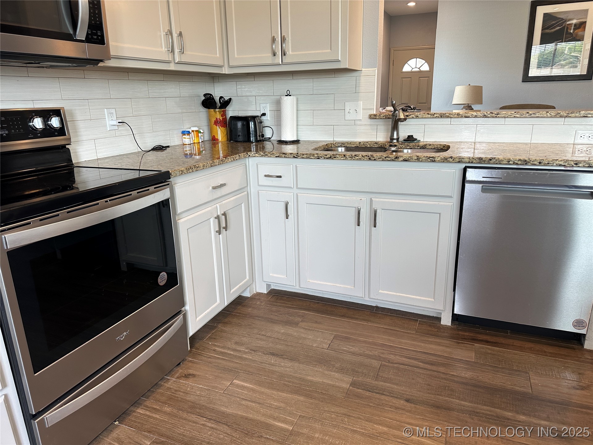 205 Cottonwood Street Property Photo 10