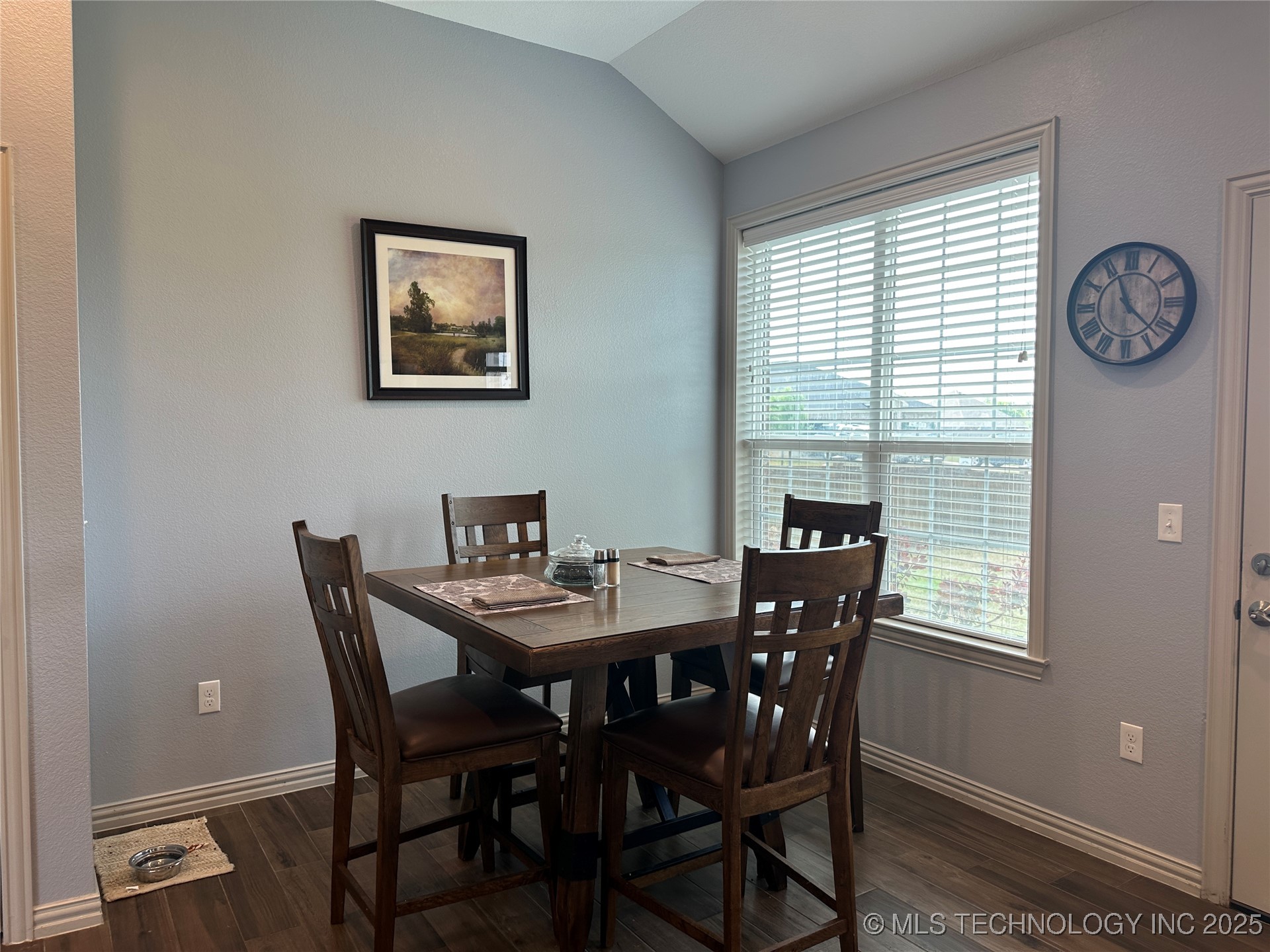205 Cottonwood Street Property Photo 13