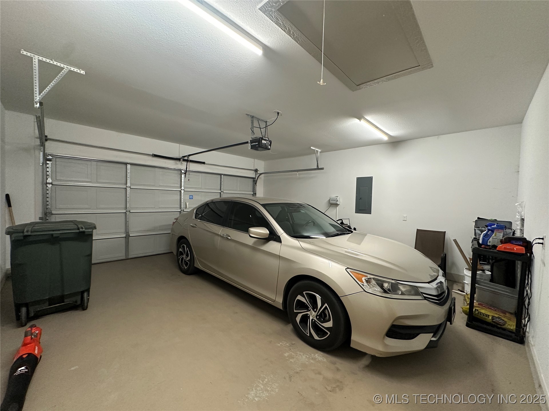 205 Cottonwood Street Property Photo 36
