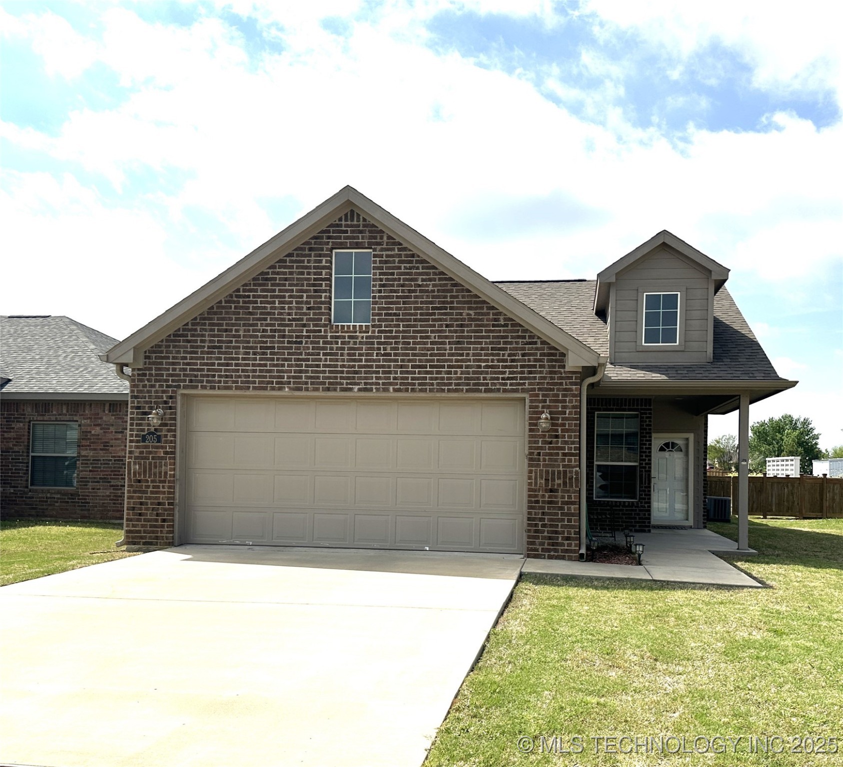 205 Cottonwood Street Property Photo 45