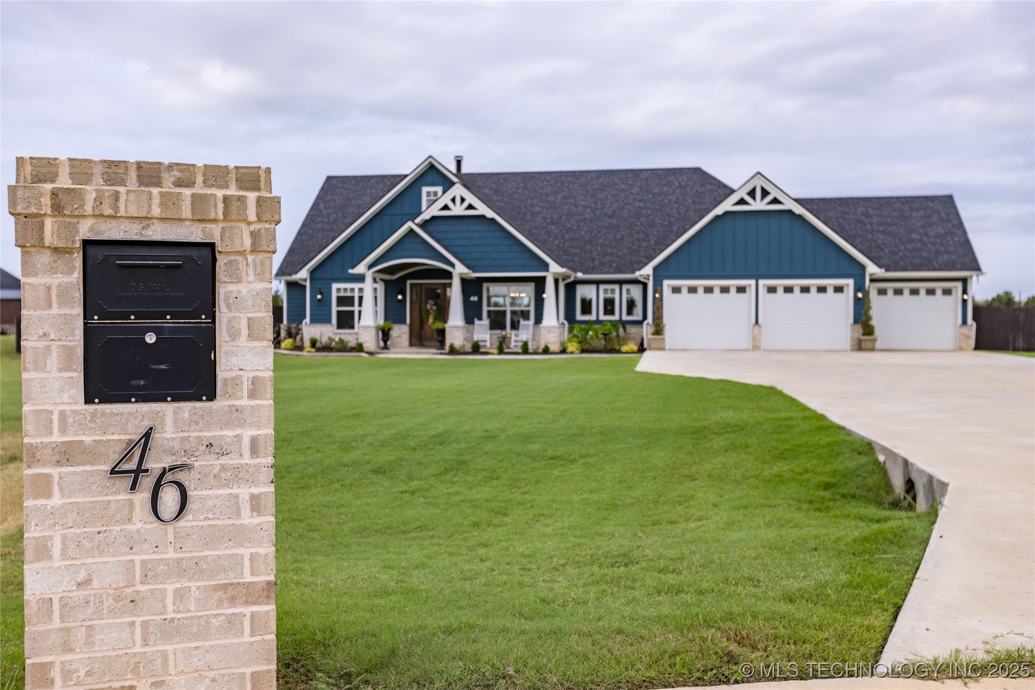 46 Red Cedar Circle Property Photo 1