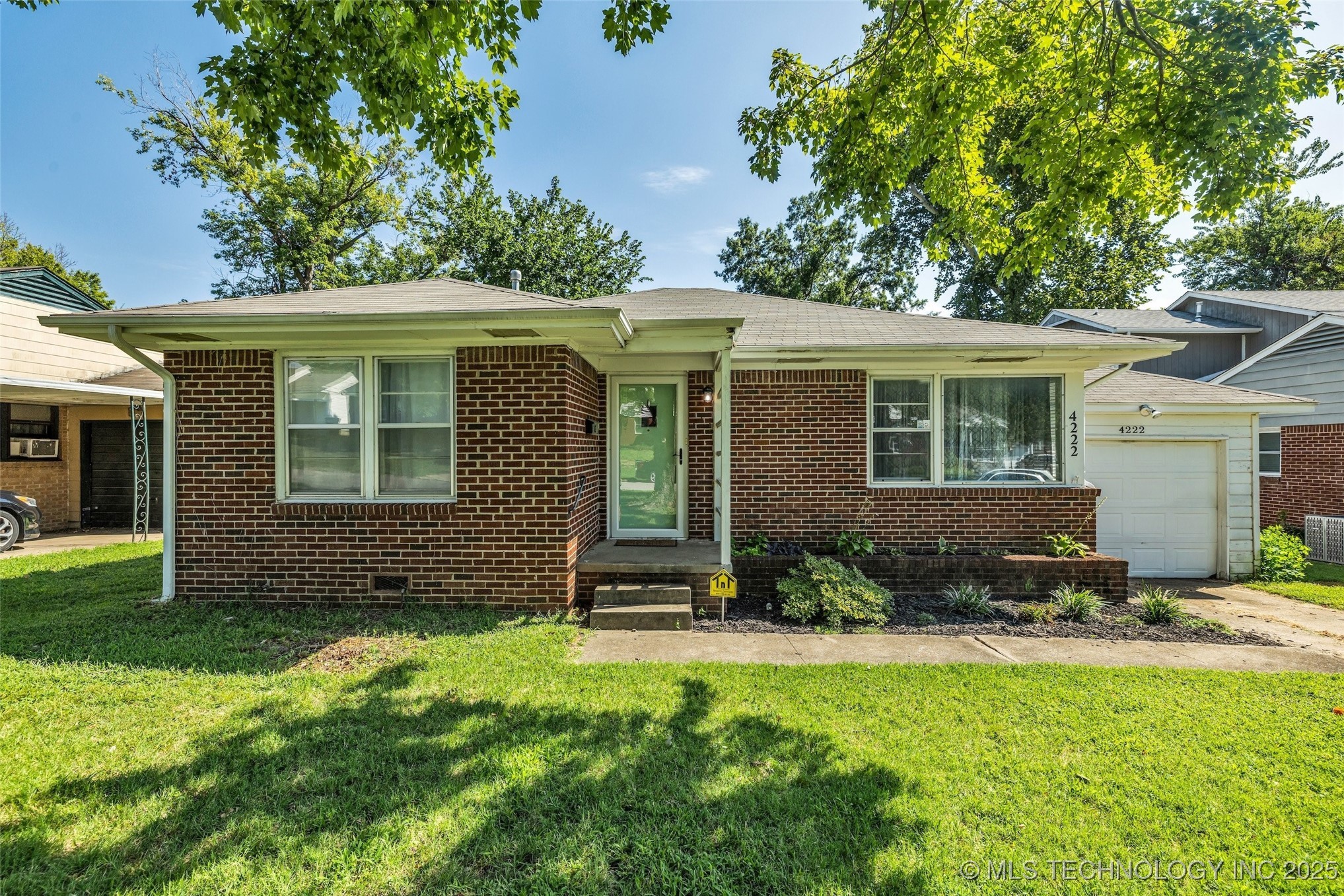 4222 E 25th Street Property Photo