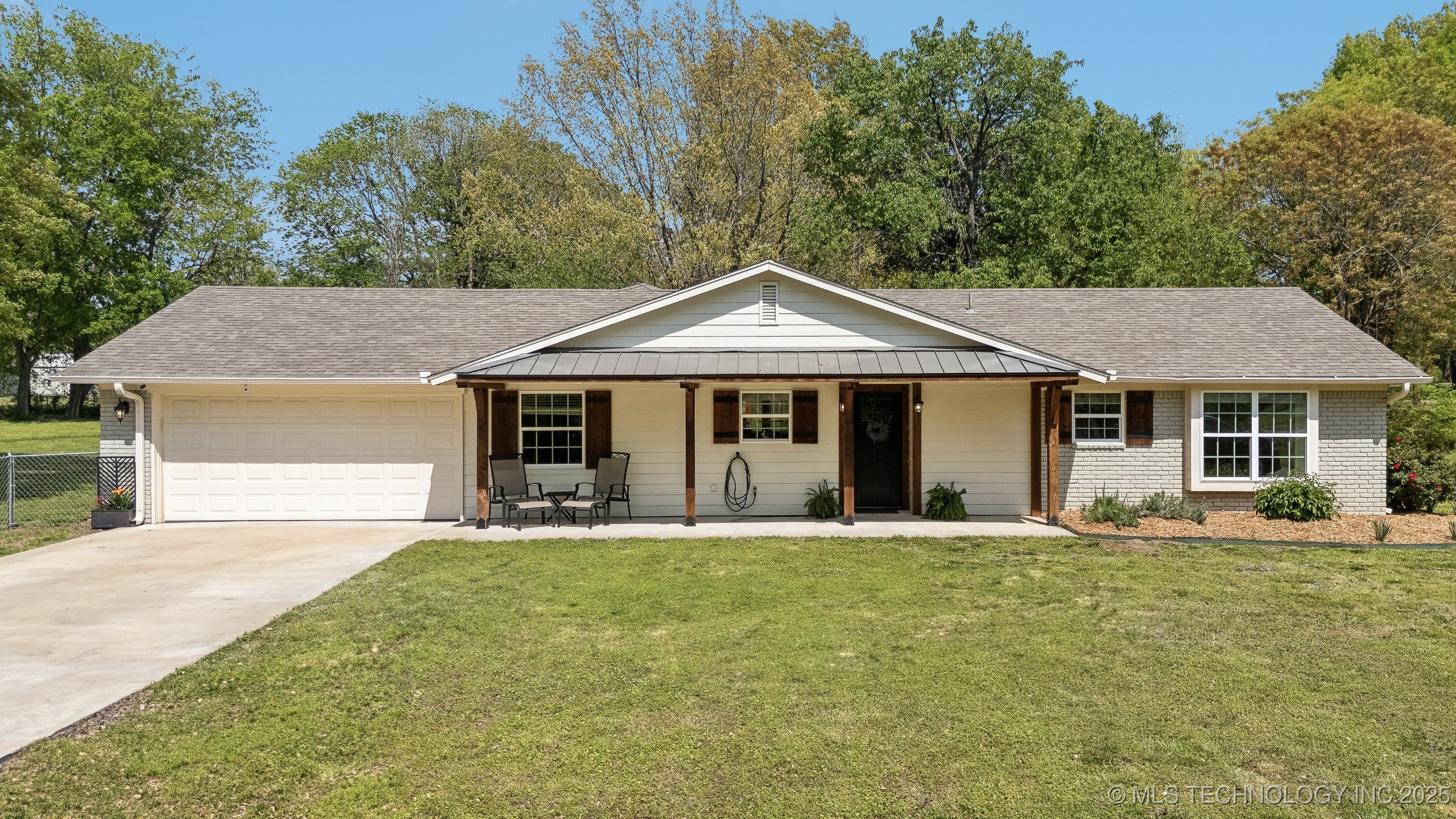7105 E Hansford Road Property Photo
