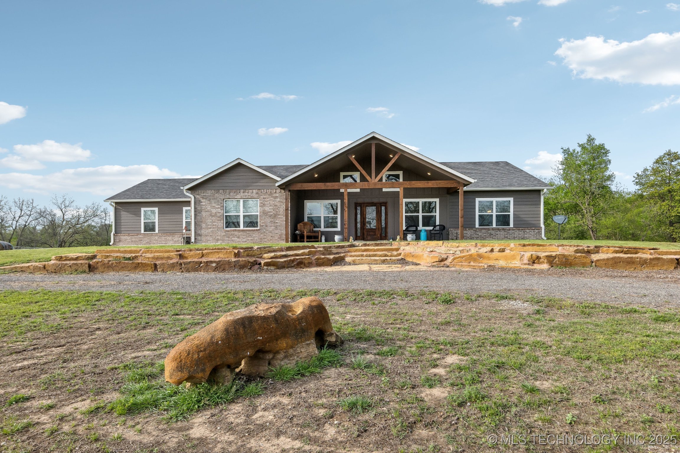 15805 E 380 Road Property Photo 3
