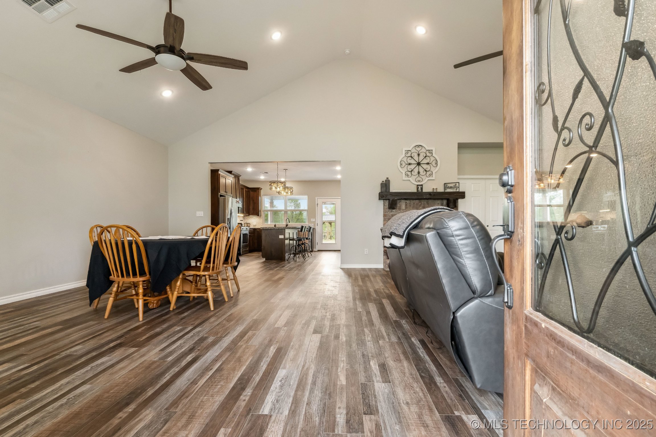 15805 E 380 Road Property Photo 5
