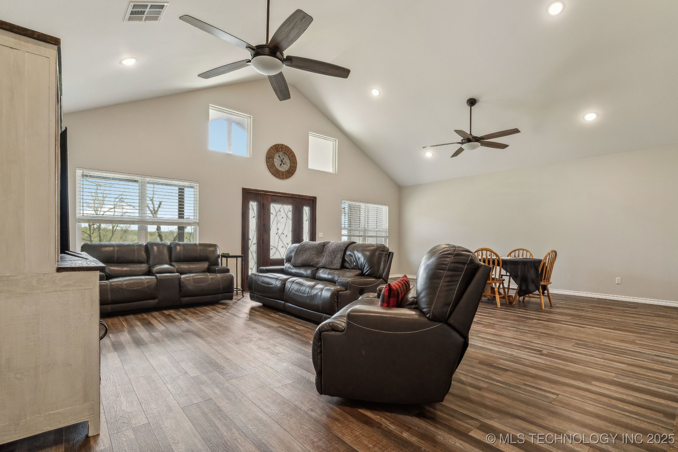 15805 E 380 Road Property Photo 10