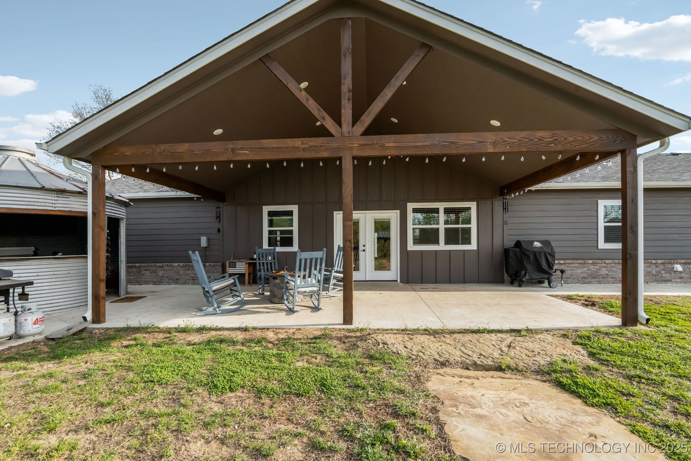 15805 E 380 Road Property Photo 38