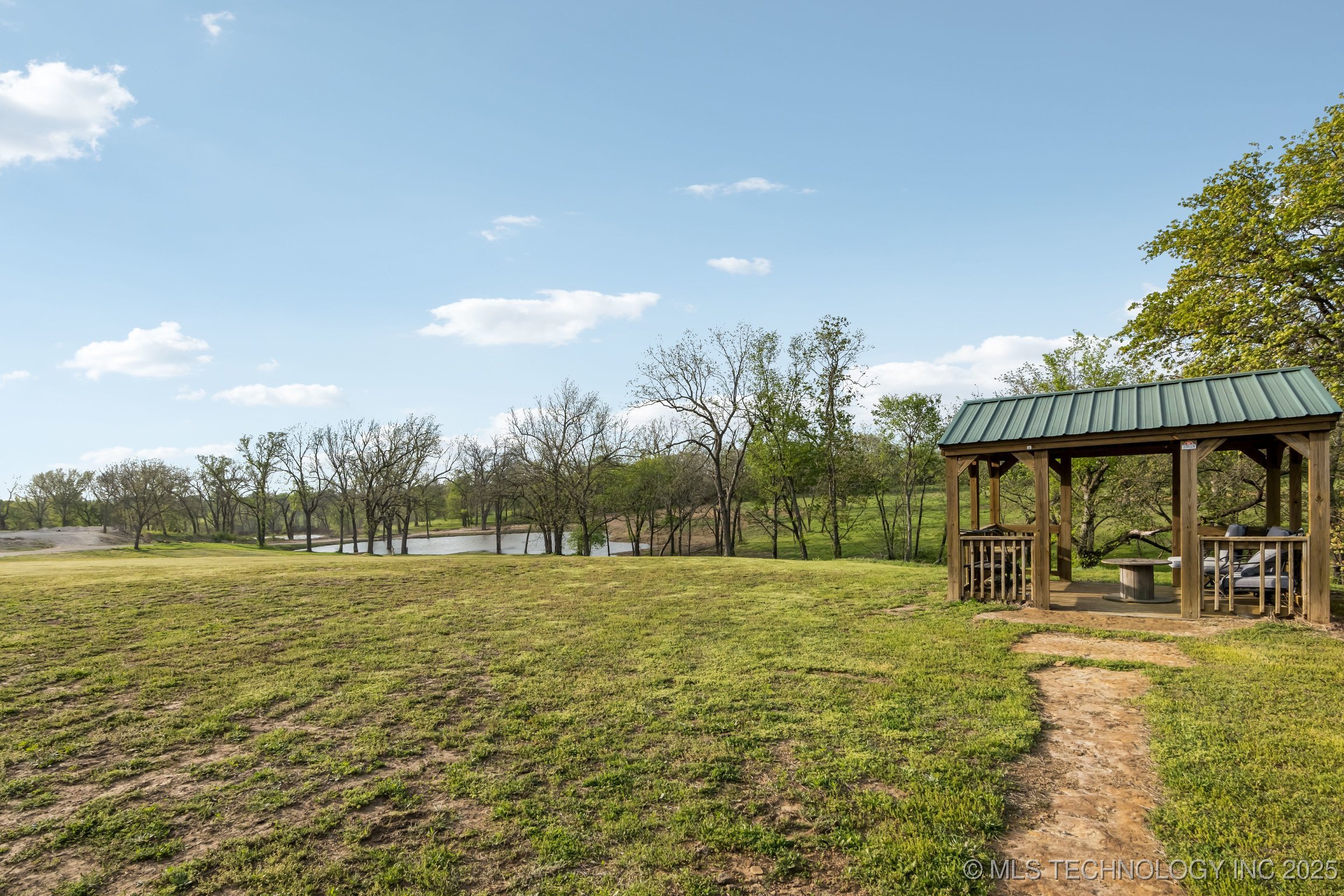15805 E 380 Road Property Photo 39