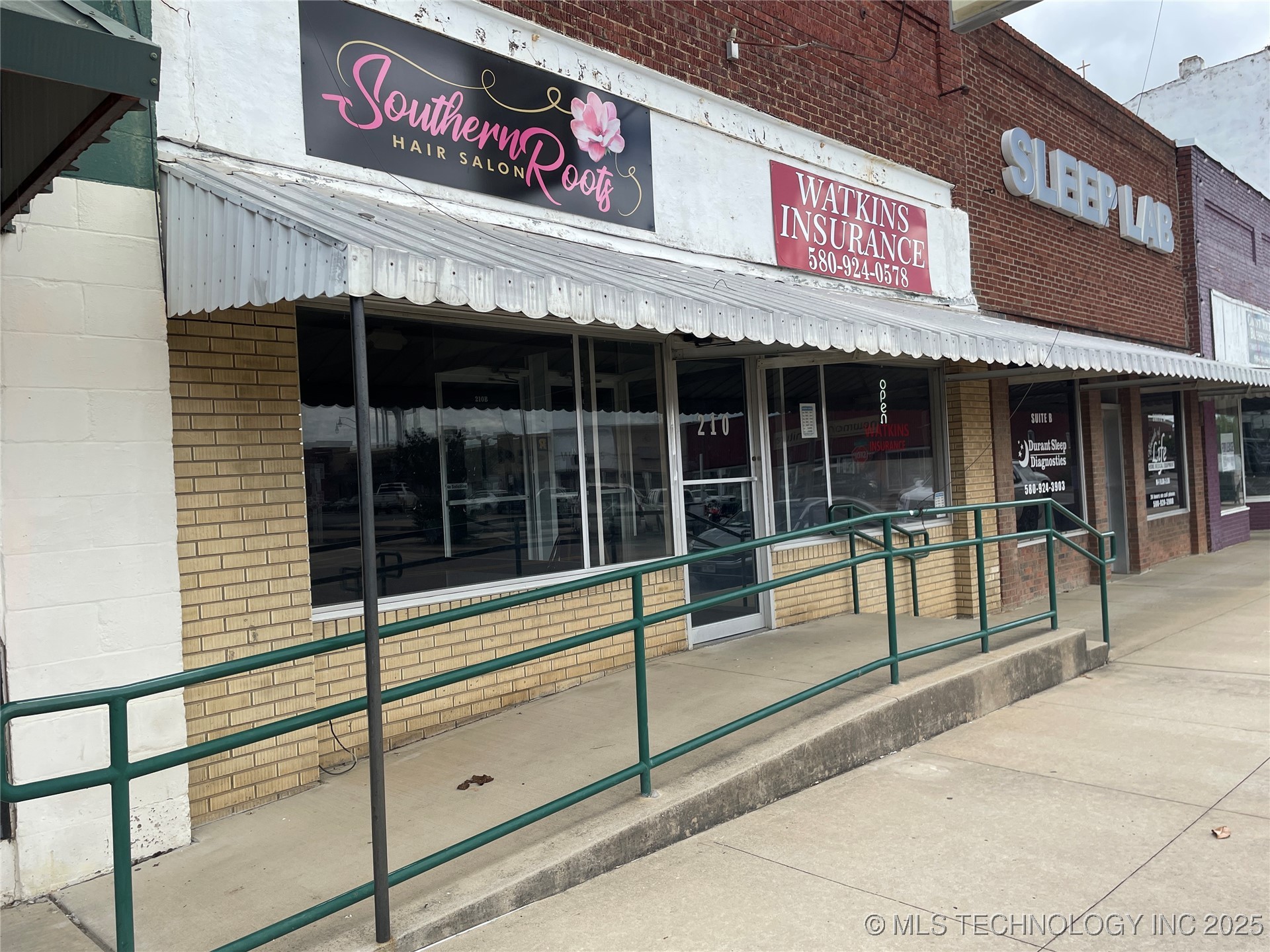 210 W Evergreen Street Property Photo