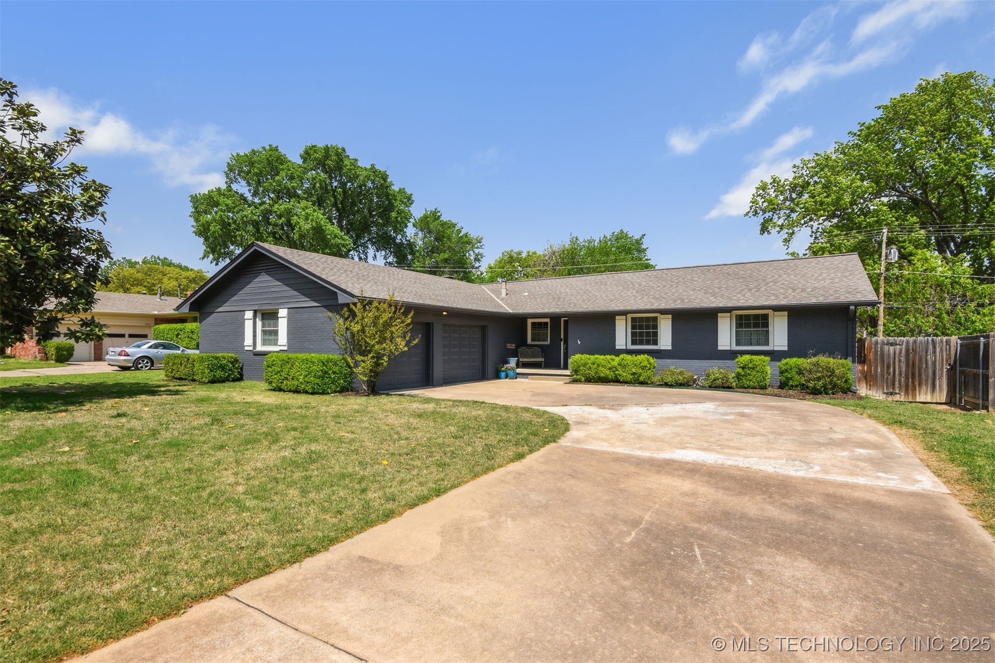4317 E 56th Place Property Photo 2