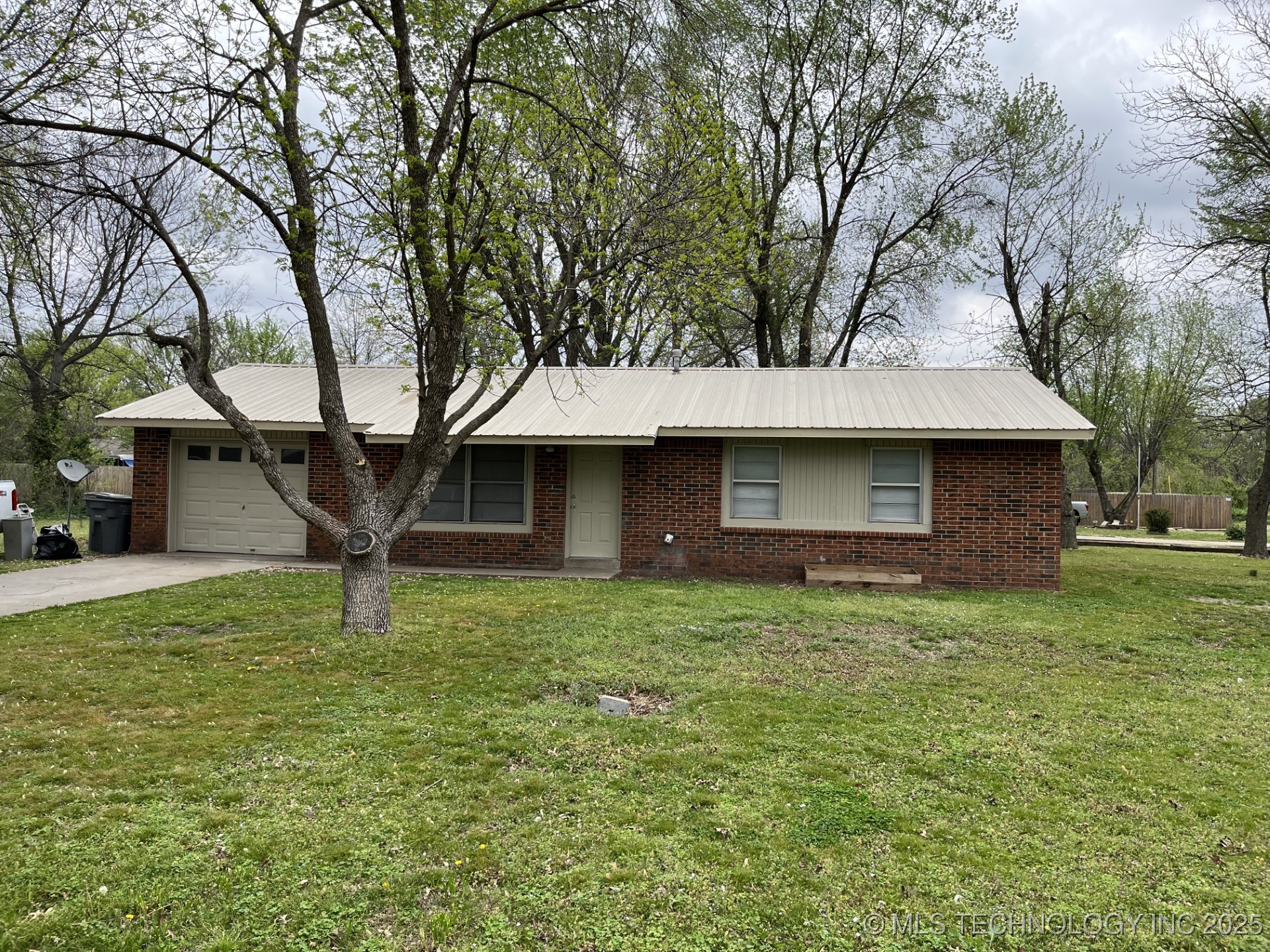 707 S Lincoln Avenue Property Photo