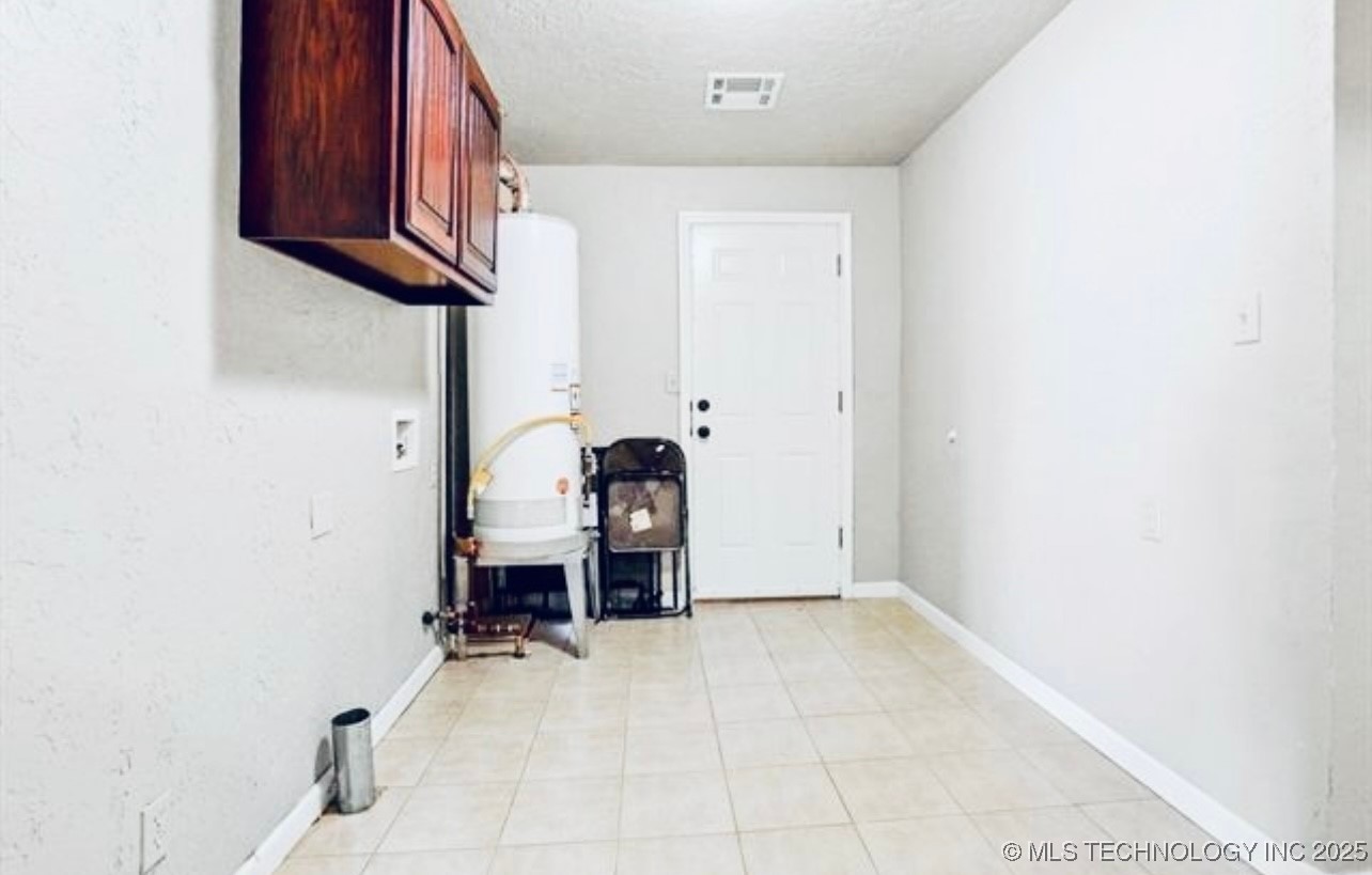 2020 N Maplewood Avenue Property Photo 12