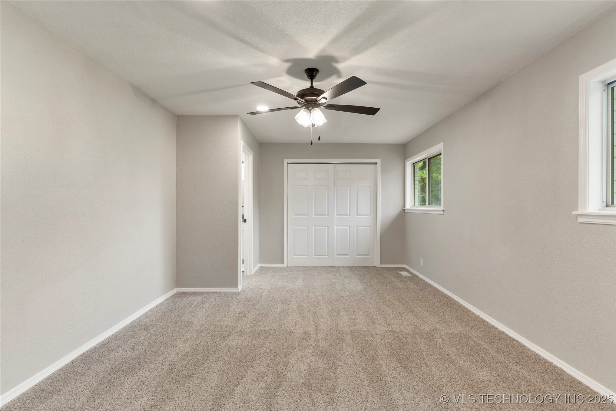 8219 S 67th West Avenue Property Photo 22