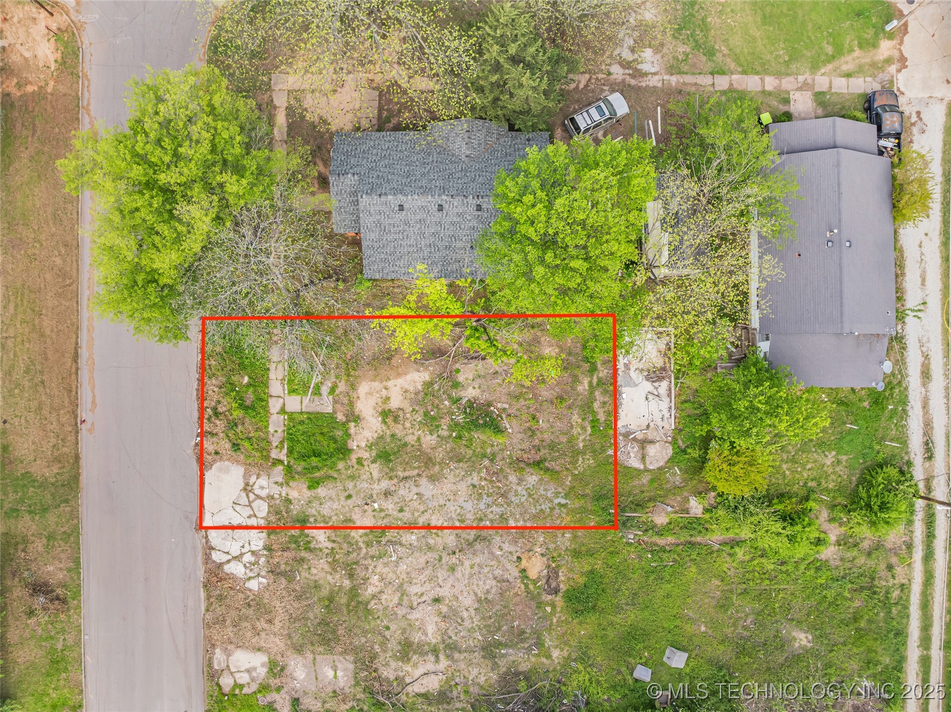 210 E 15th Street Property Photo