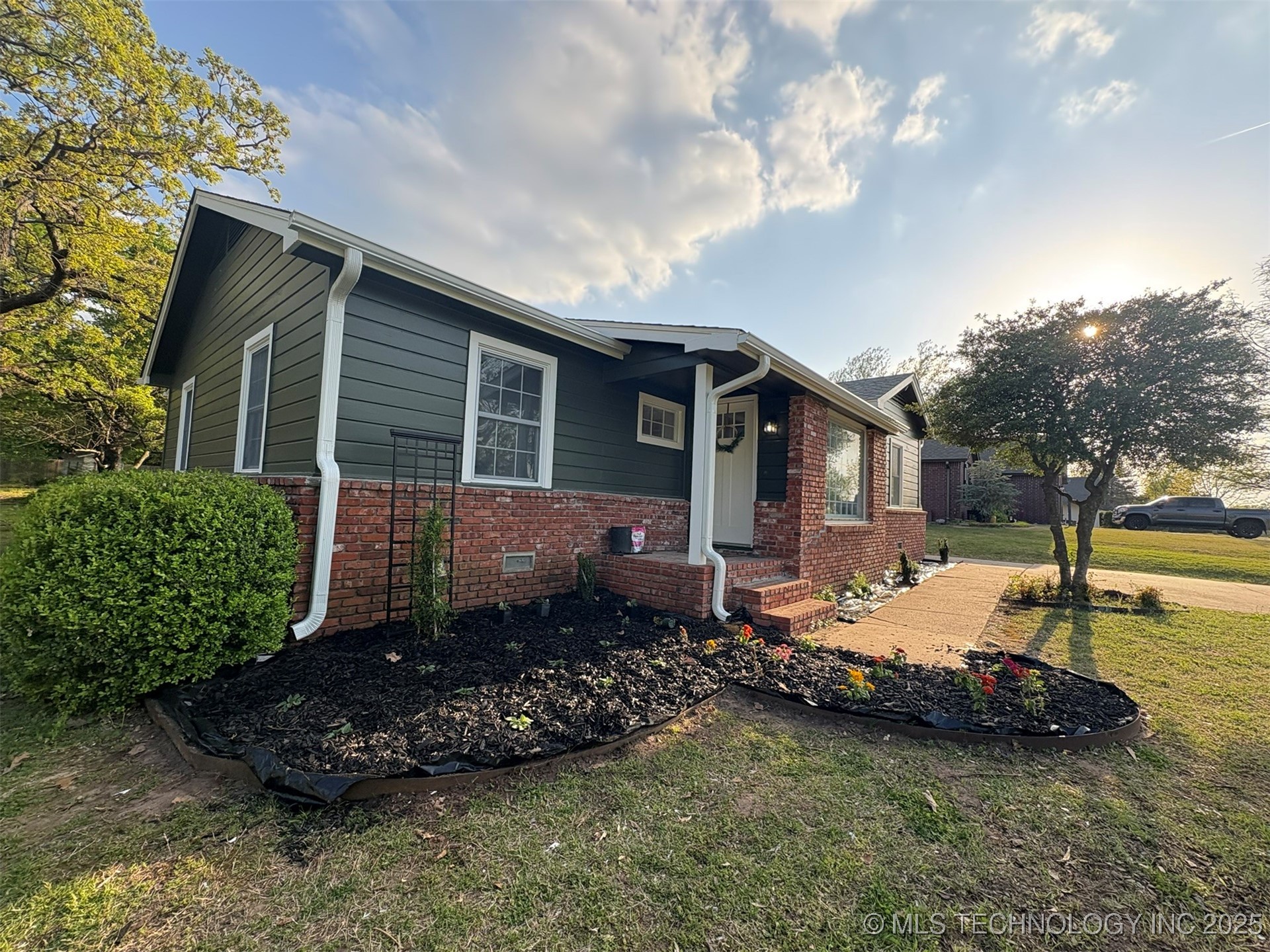 206 S Rawson Road Property Photo
