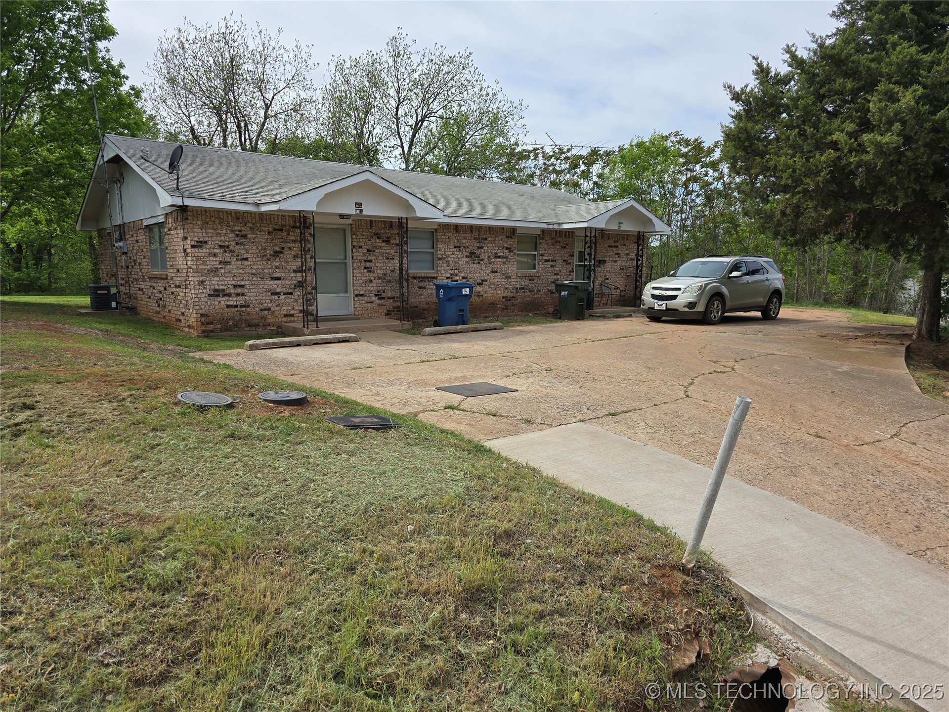 801 8th Street Property Photo