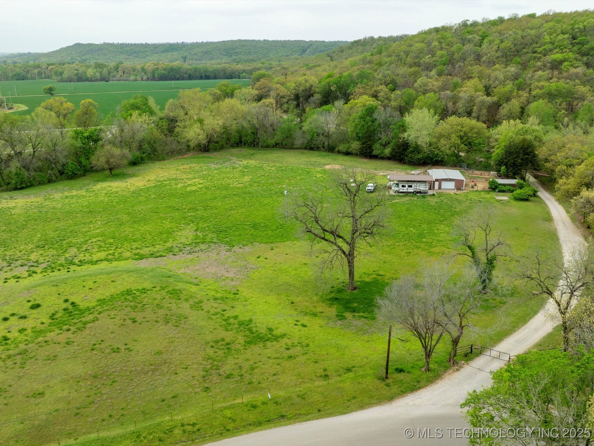 1515 Hudson Lake Road Property Photo