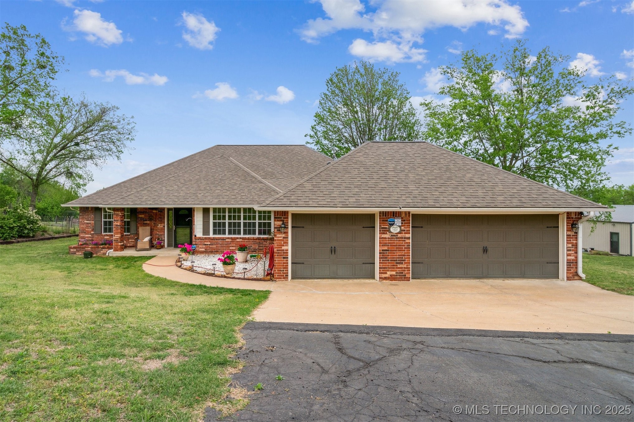 5455 S Robert Girten Road Property Photo