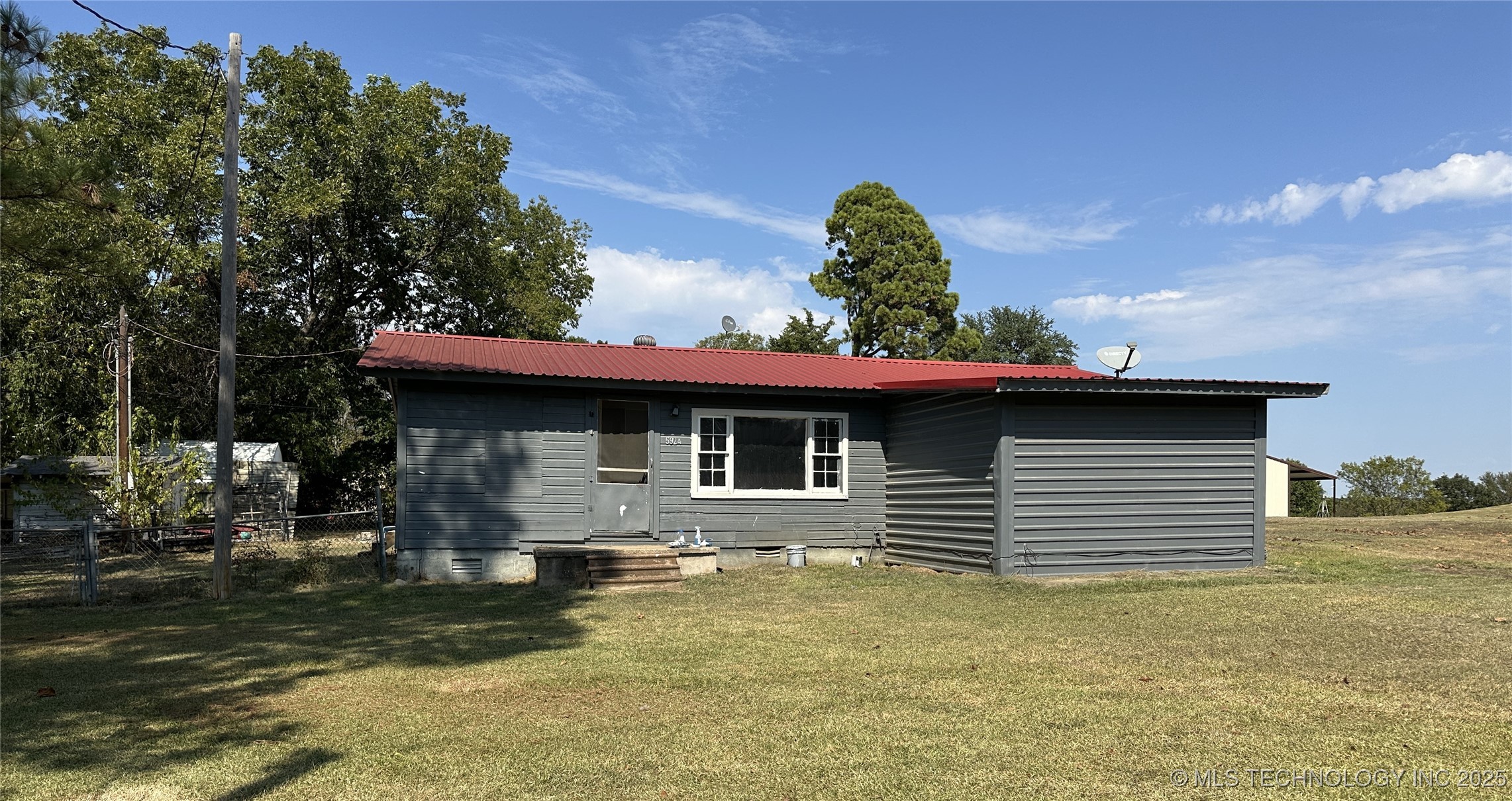 5924 Kickapoo Avenue Property Photo