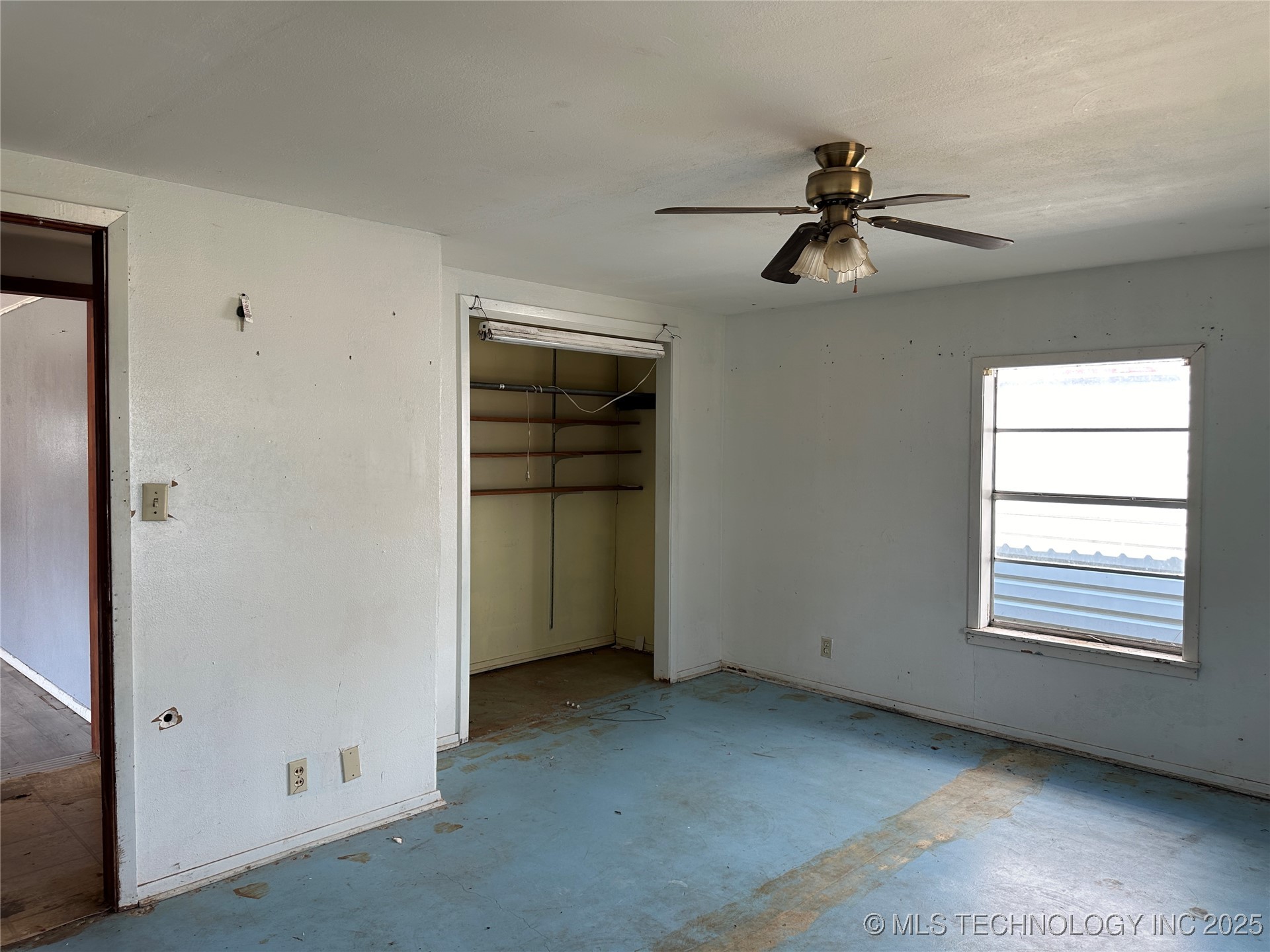 5924 Kickapoo Avenue Property Photo 12