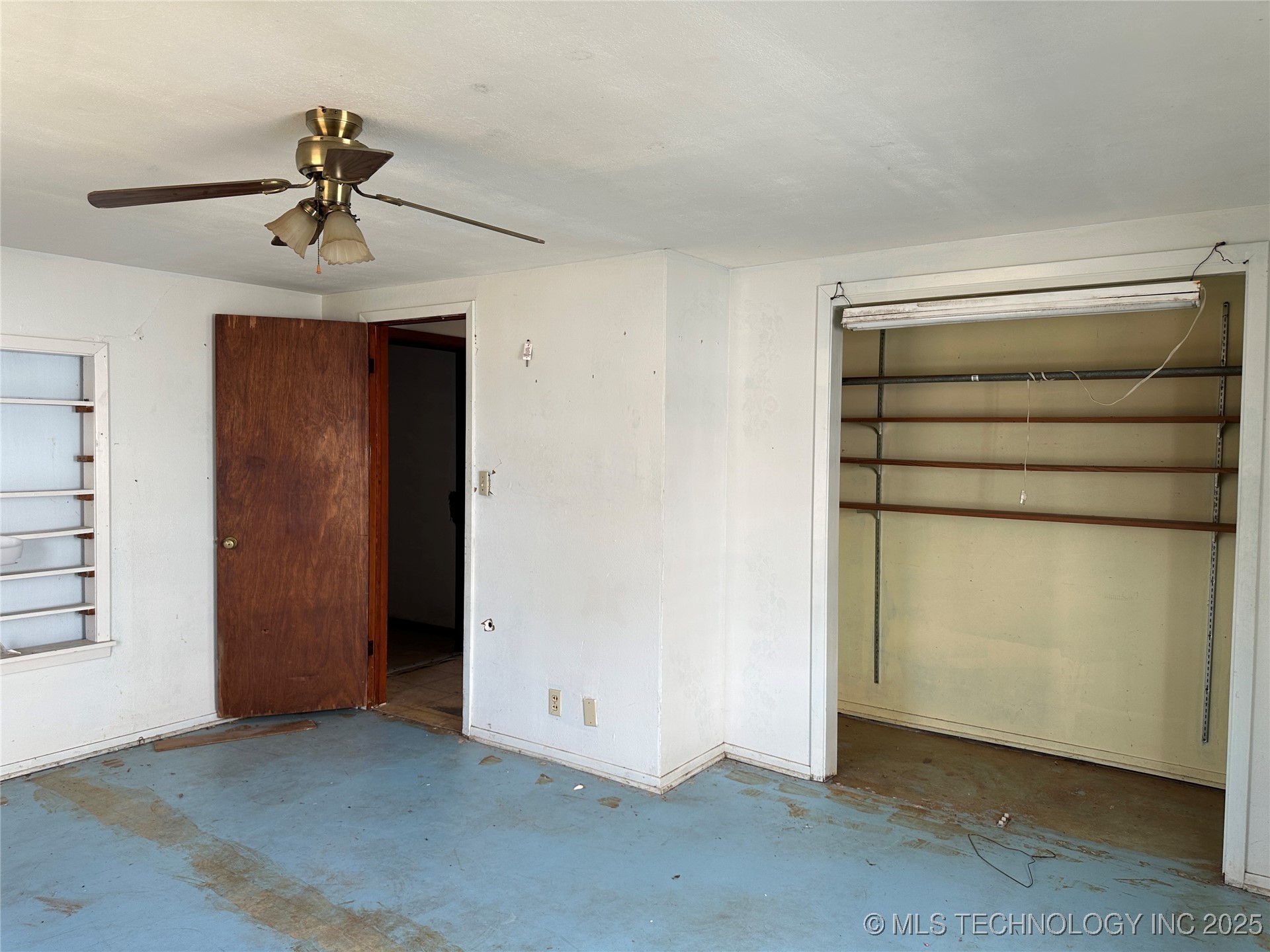 5924 Kickapoo Avenue Property Photo 13