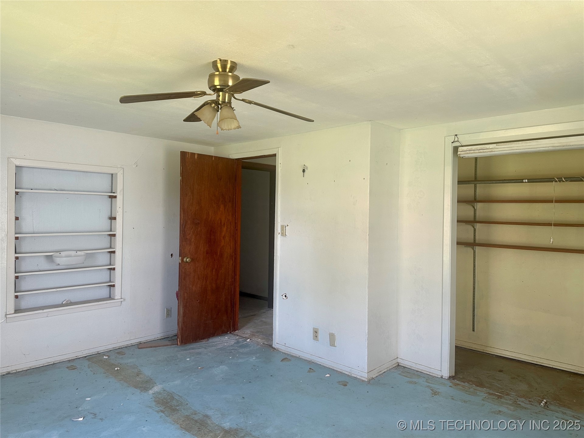 5924 Kickapoo Avenue Property Photo 14