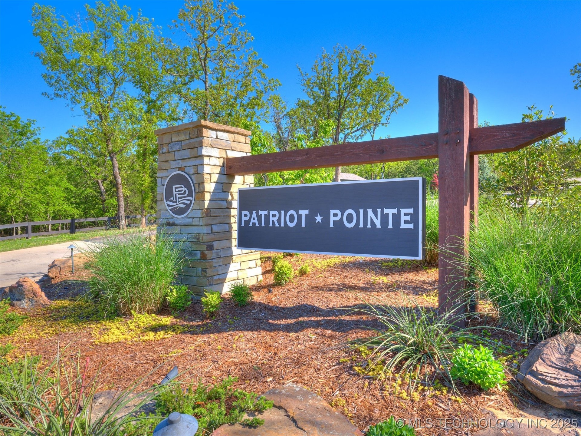 228 Patriot Pointe Property Photo