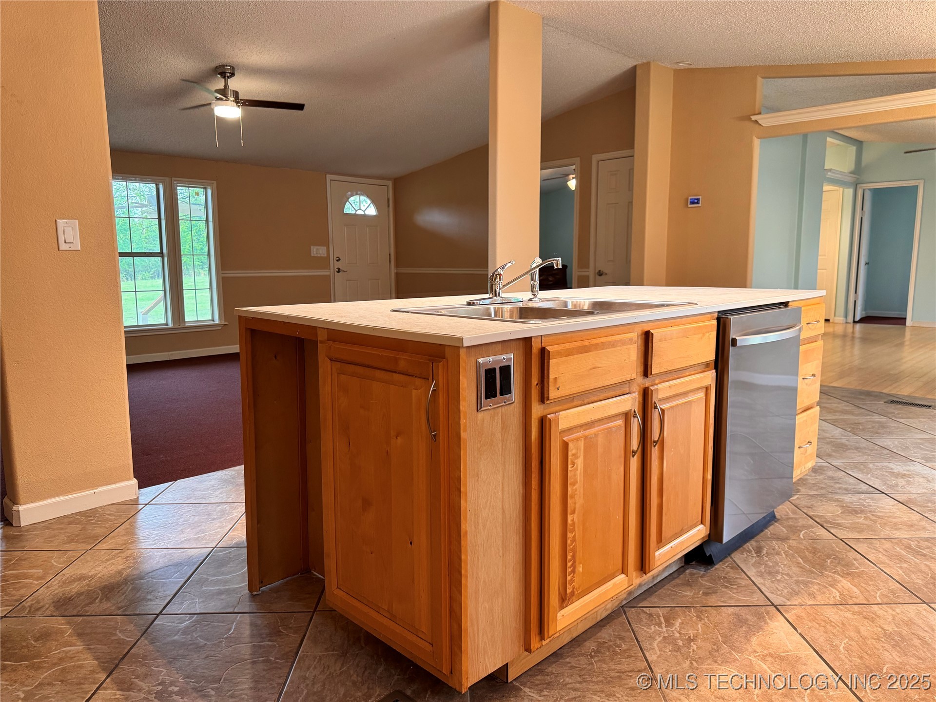 92 Durwood Property Photo 10