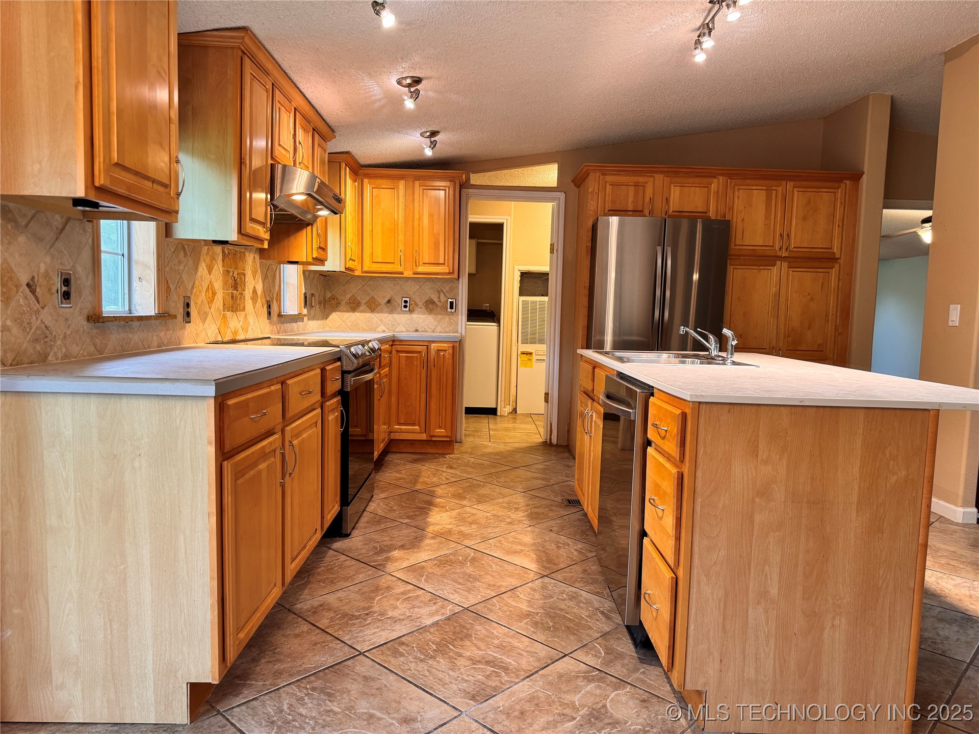 92 Durwood Property Photo 12