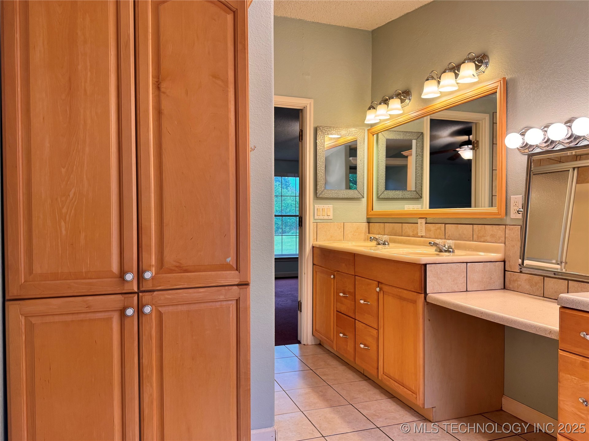 92 Durwood Property Photo 24