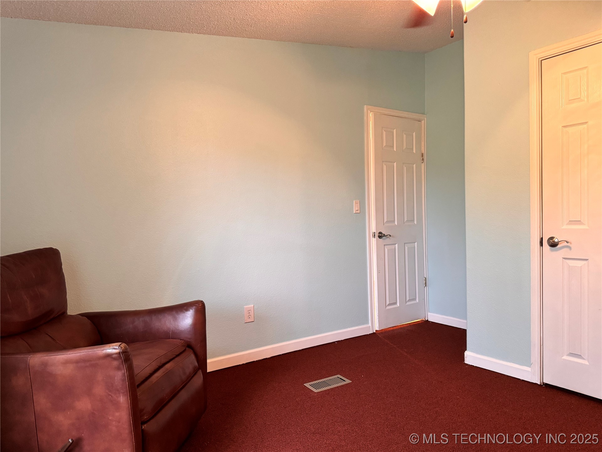 92 Durwood Property Photo 33