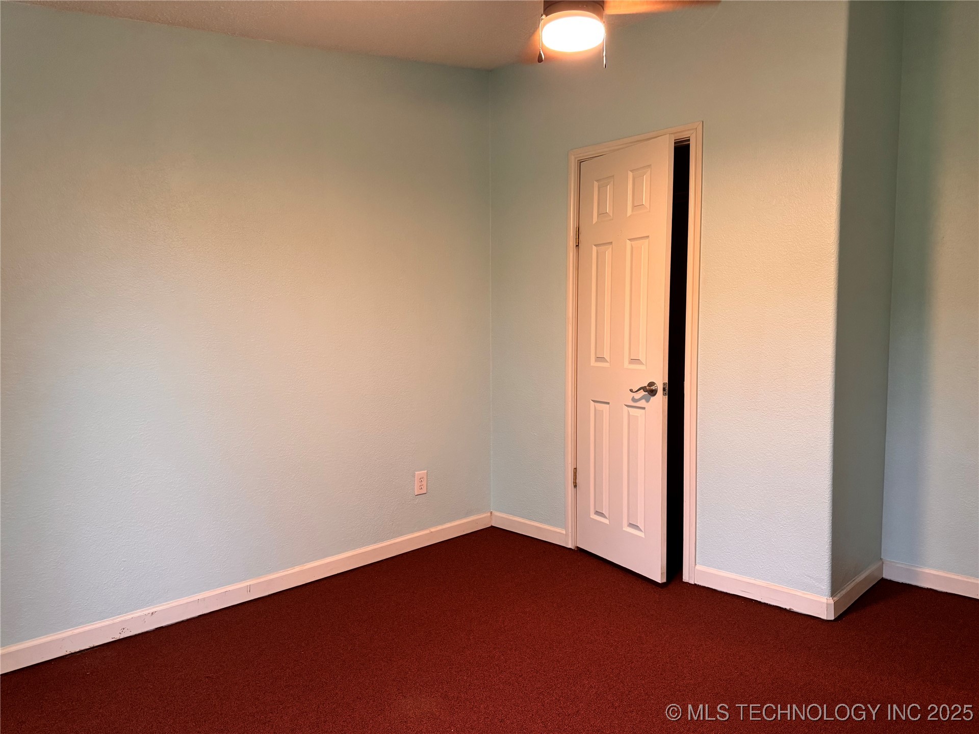 92 Durwood Property Photo 36