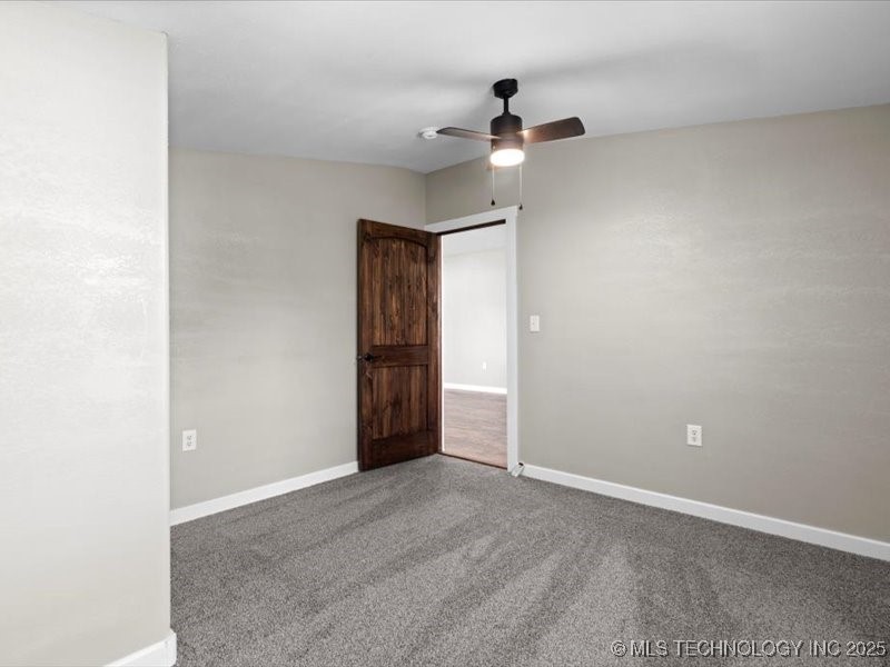 322 W Seneca Street Property Photo 23