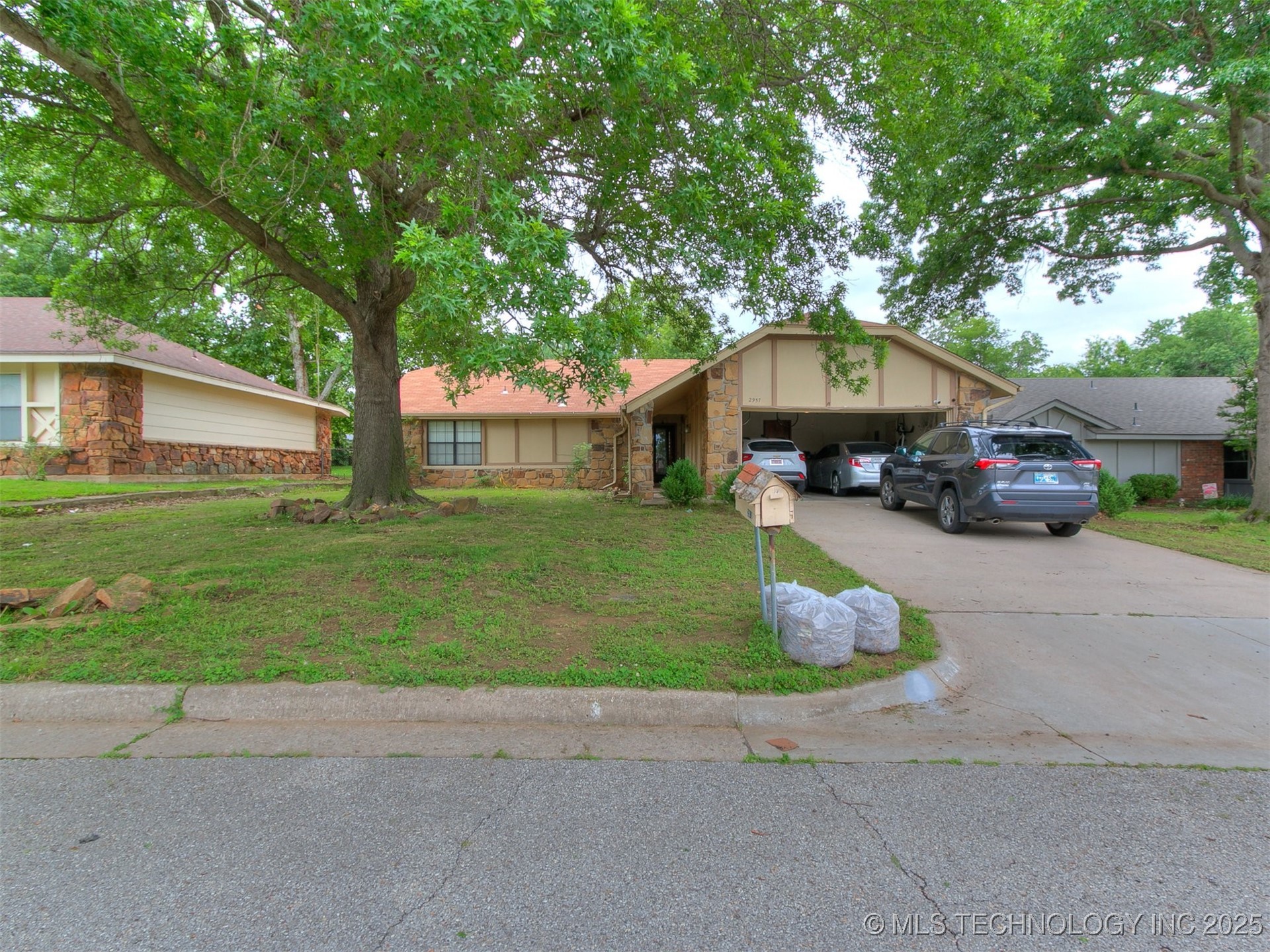 2957 W 65th Street Property Photo 1