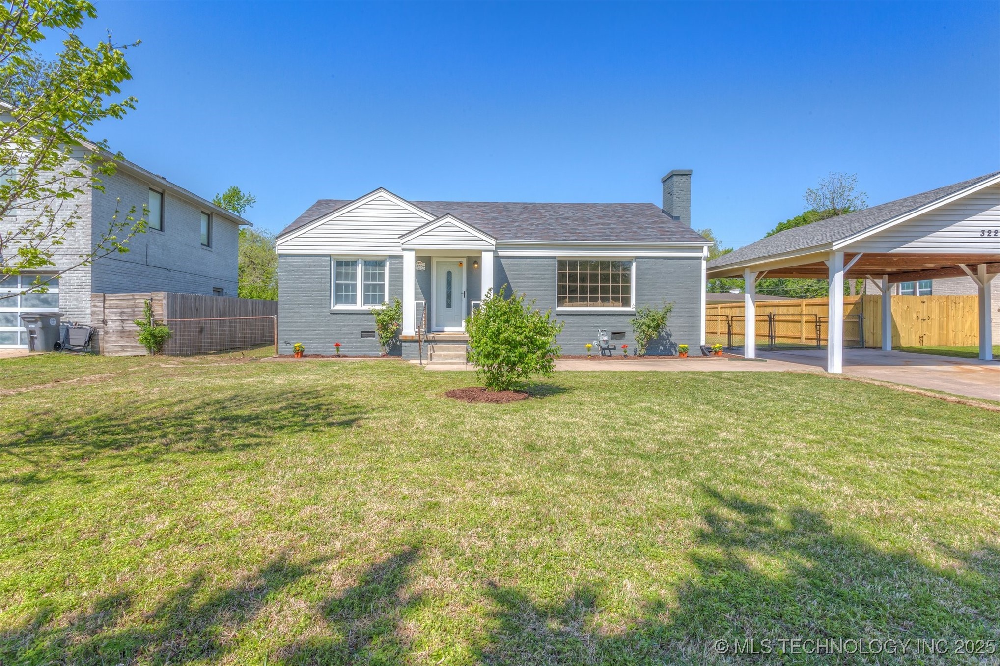 3224 S Darlington Avenue Property Photo