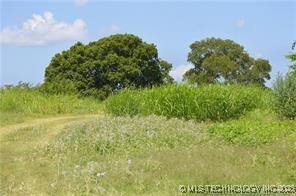 Cemetery Road Property Photo