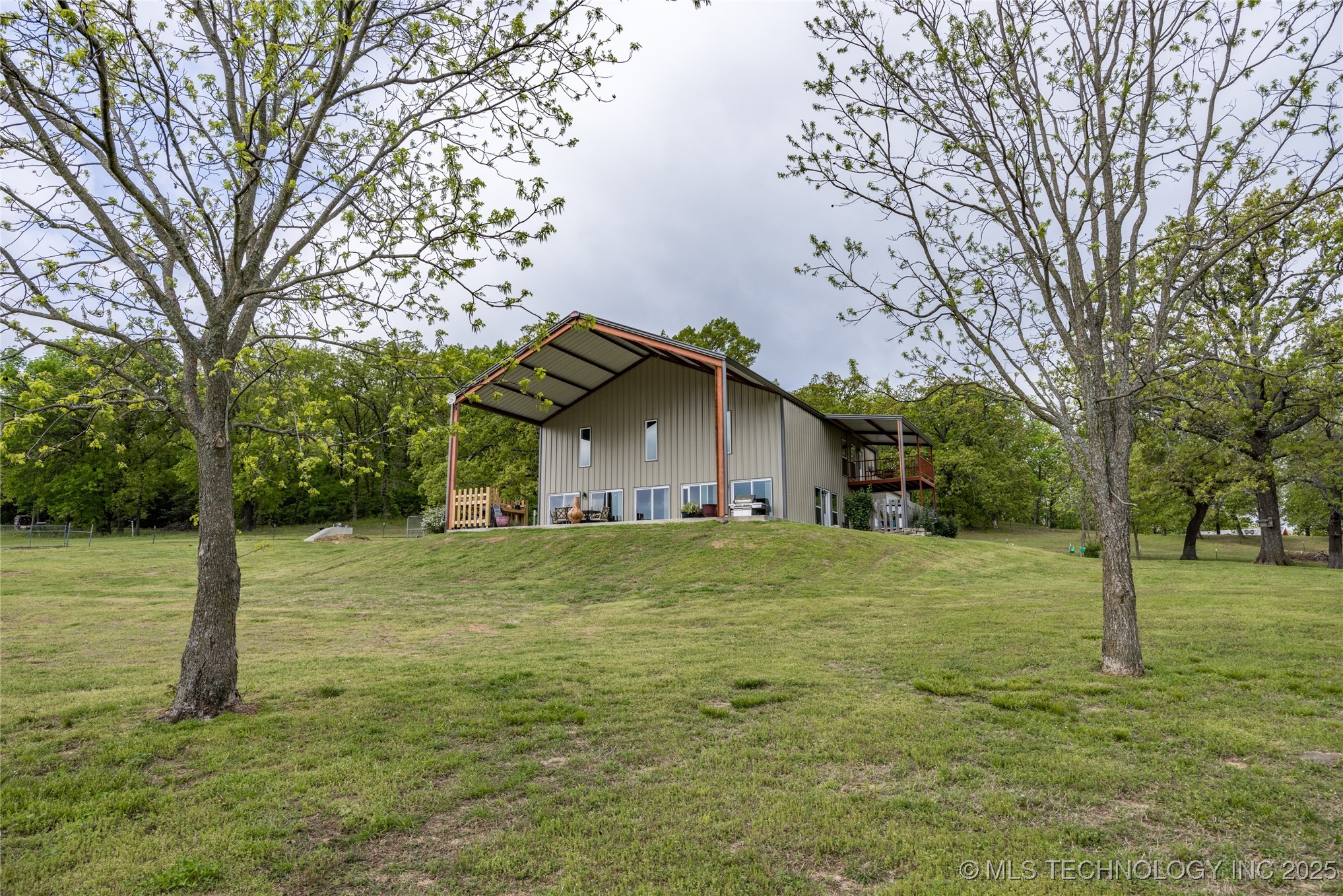 3633 Sawmill Property Photo 1