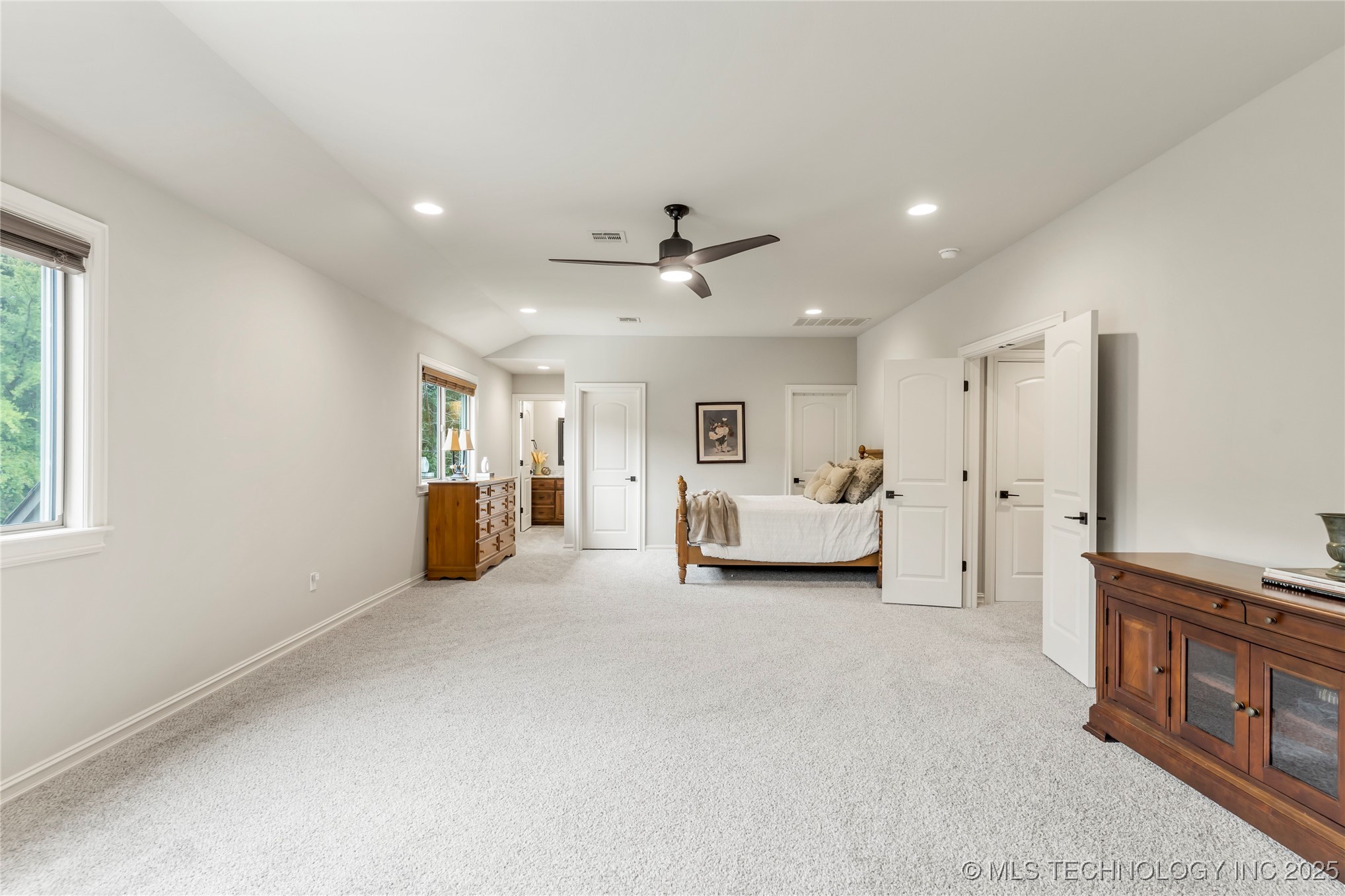 2102 E Huntsville Court Property Photo 41