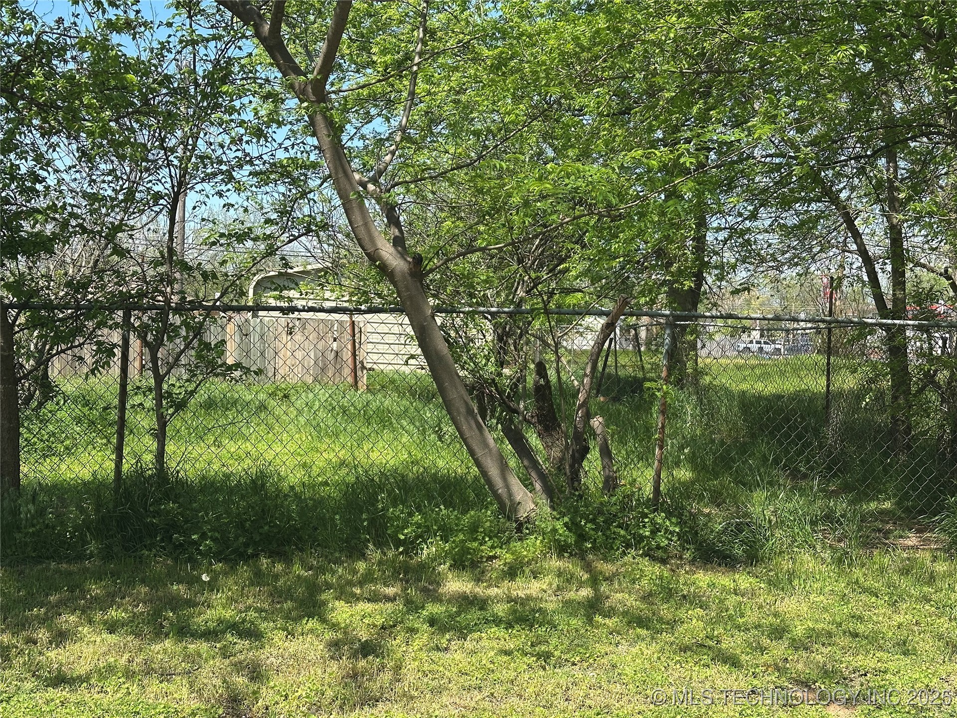 W Wyandotte Property Photo