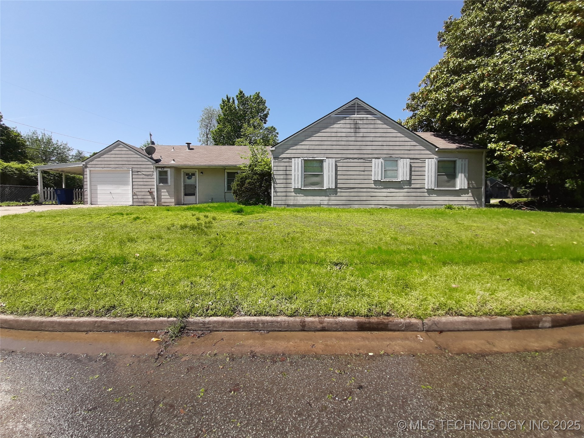 3424 E 5th Place Property Photo