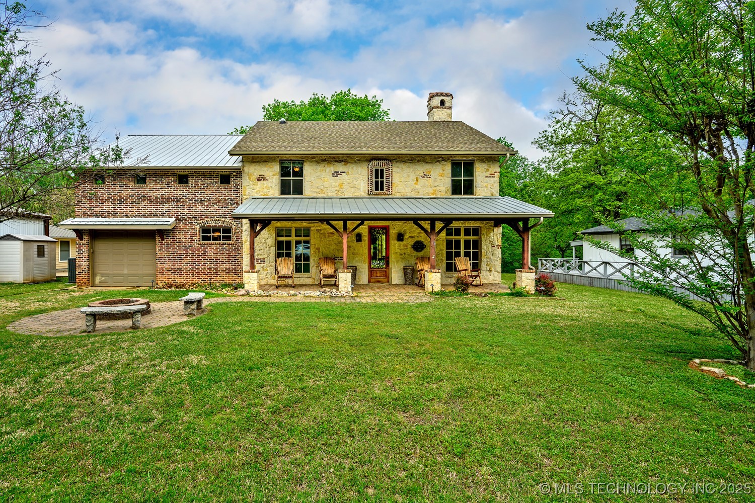 38 Oakwood Drive Property Photo