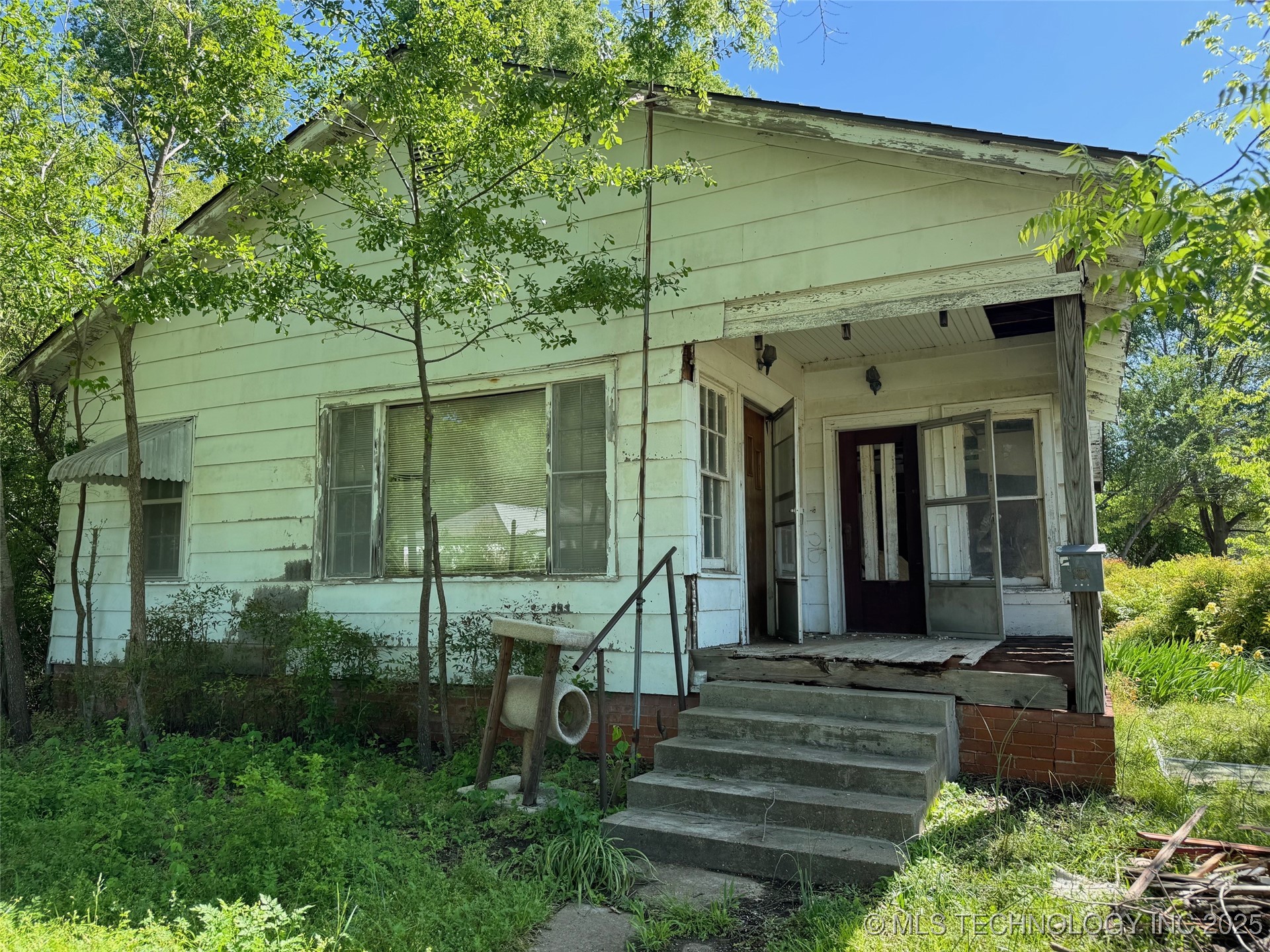 901 N Alabama Street Property Photo