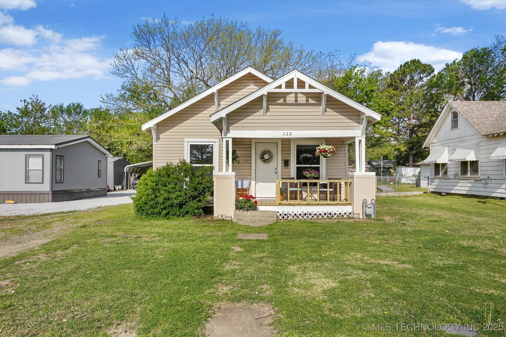 722 S Hughes Avenue Property Image