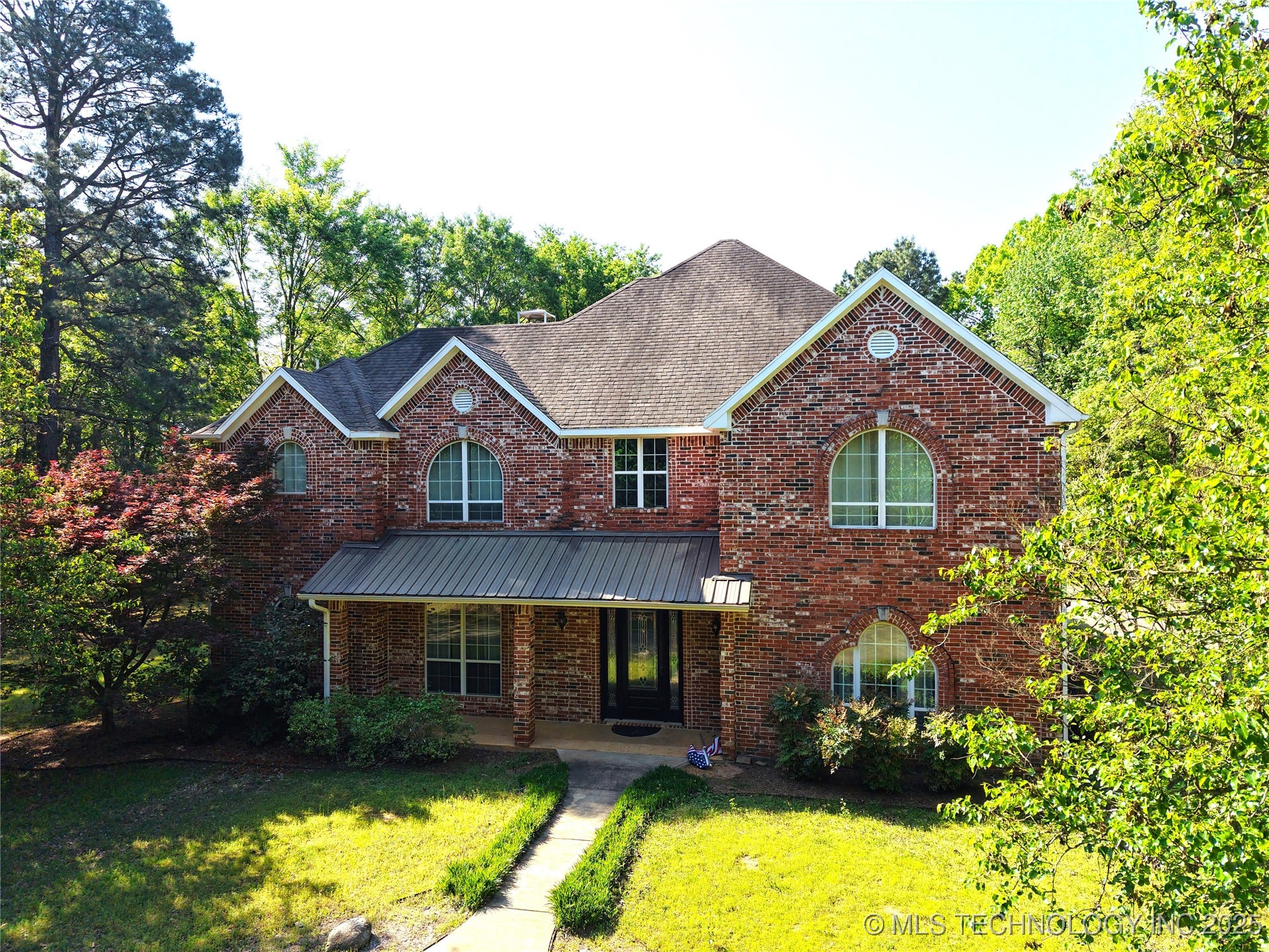 260 Shrouder Property Photo 1